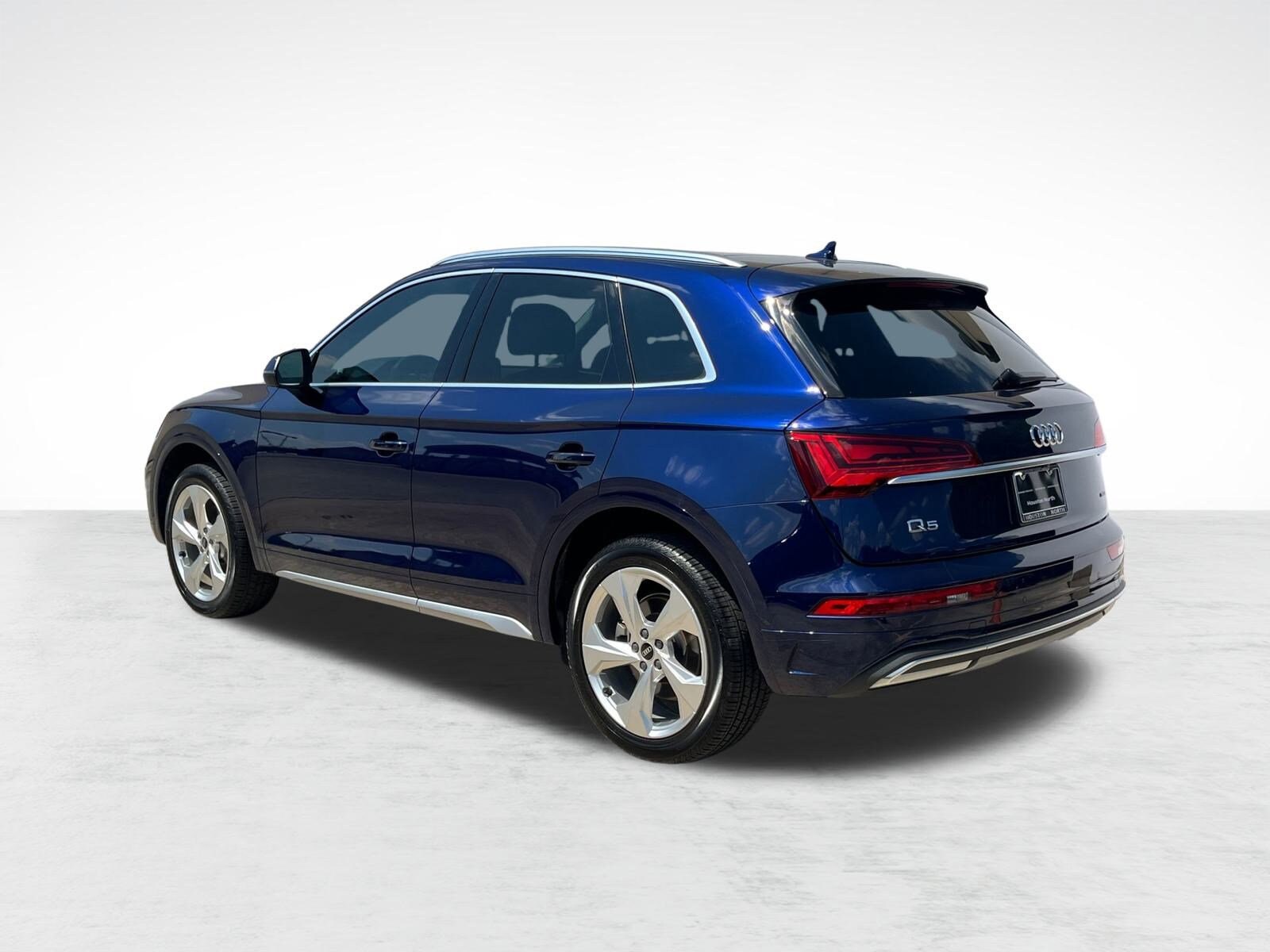 2021 Audi Q5 45 Premium photo 2