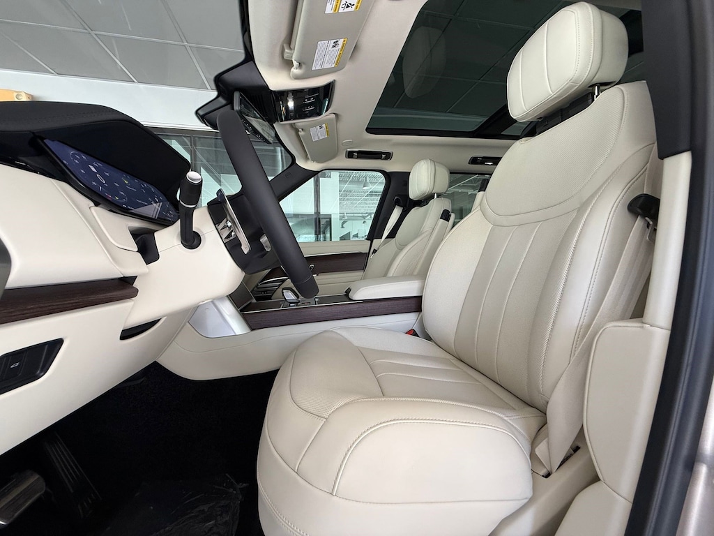 New 2026 Land Rover Range Rover P530 SE 7 Seat SUV