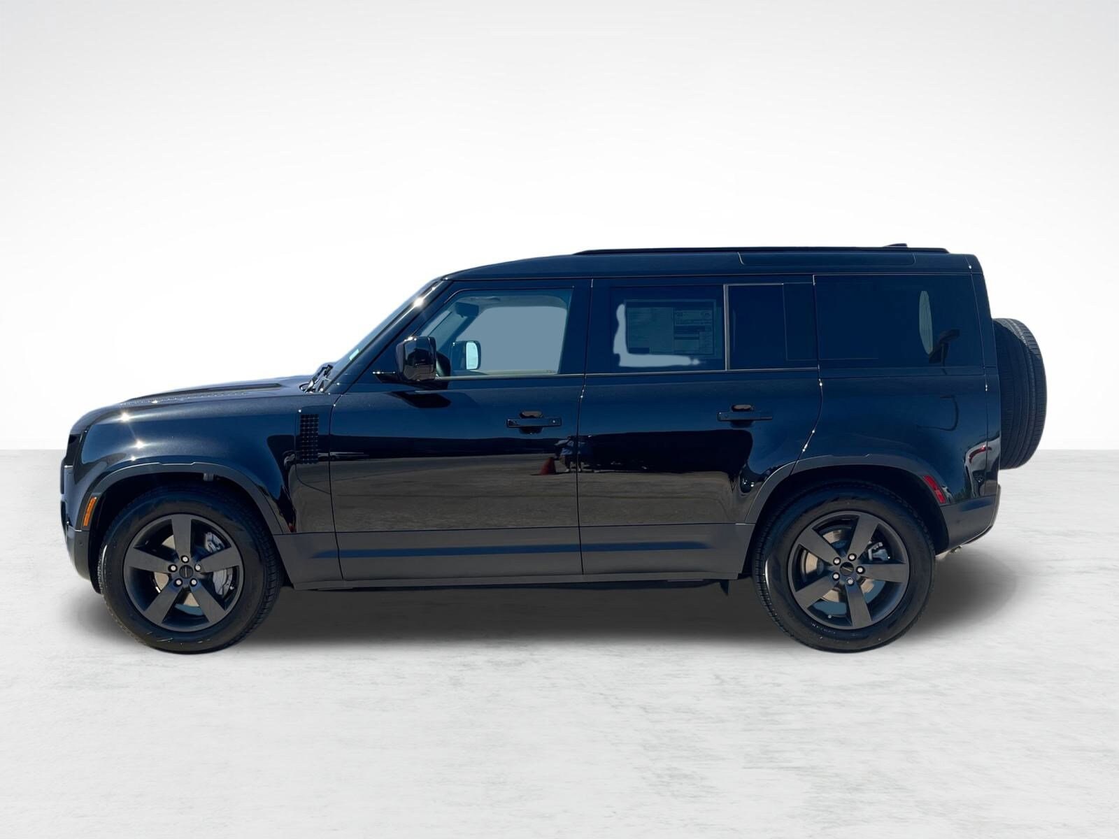 2026 Land Rover Defender 110 S photo 2