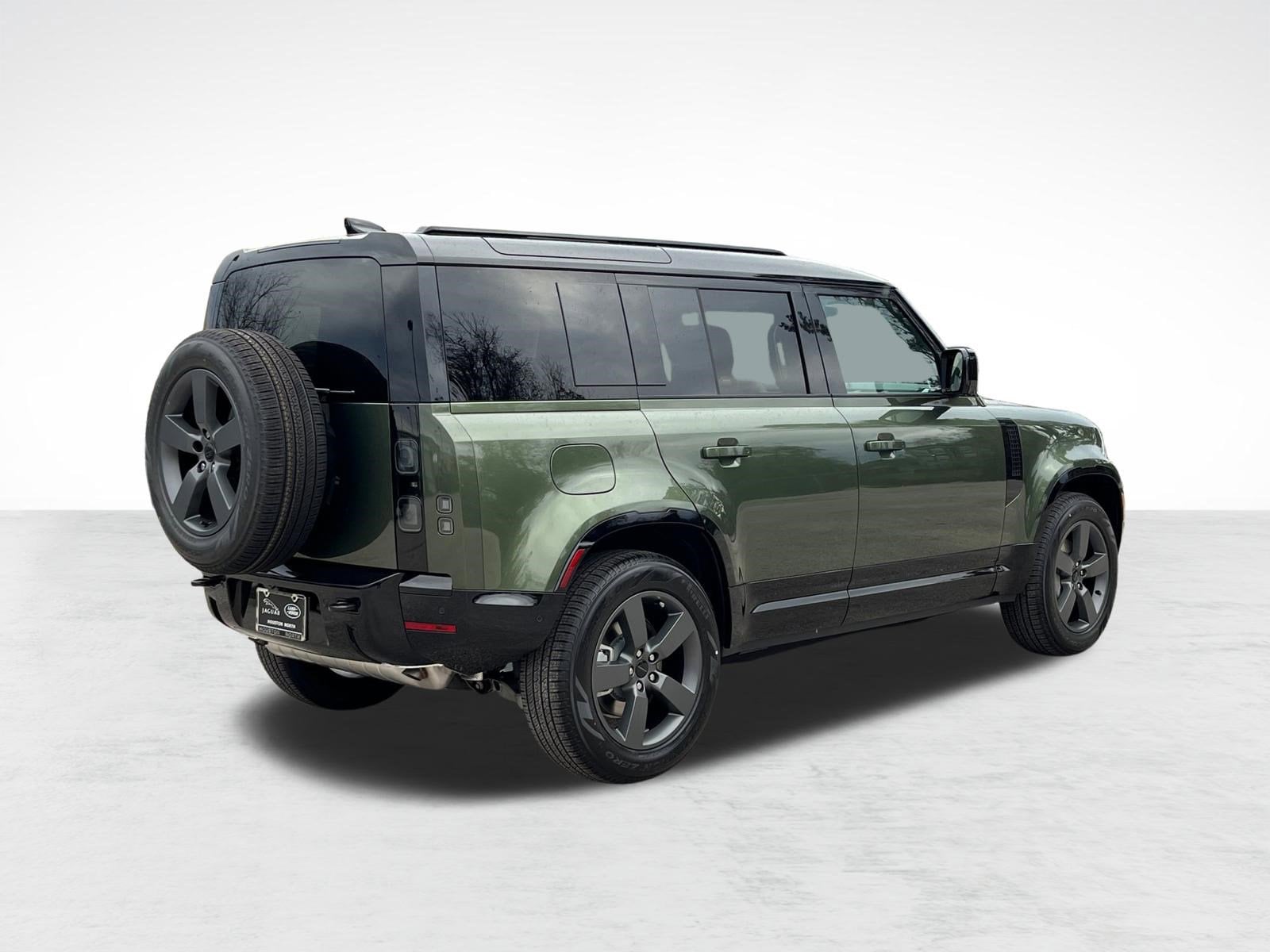 2026 Land Rover Defender X-Dynamic SE - Photo 8