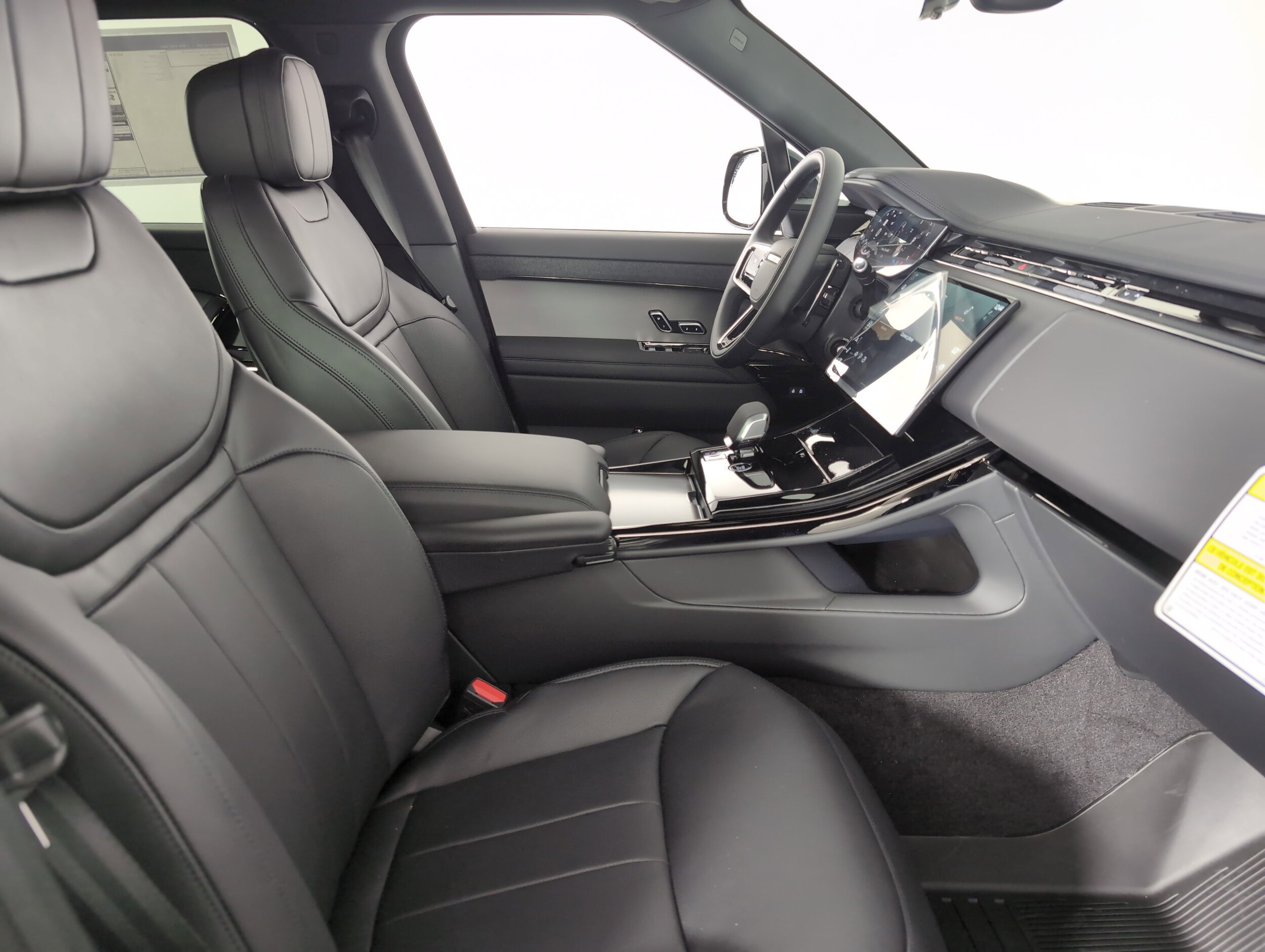 2025 Land Rover Range Rover Sport P530 Dynamic SE photo 3