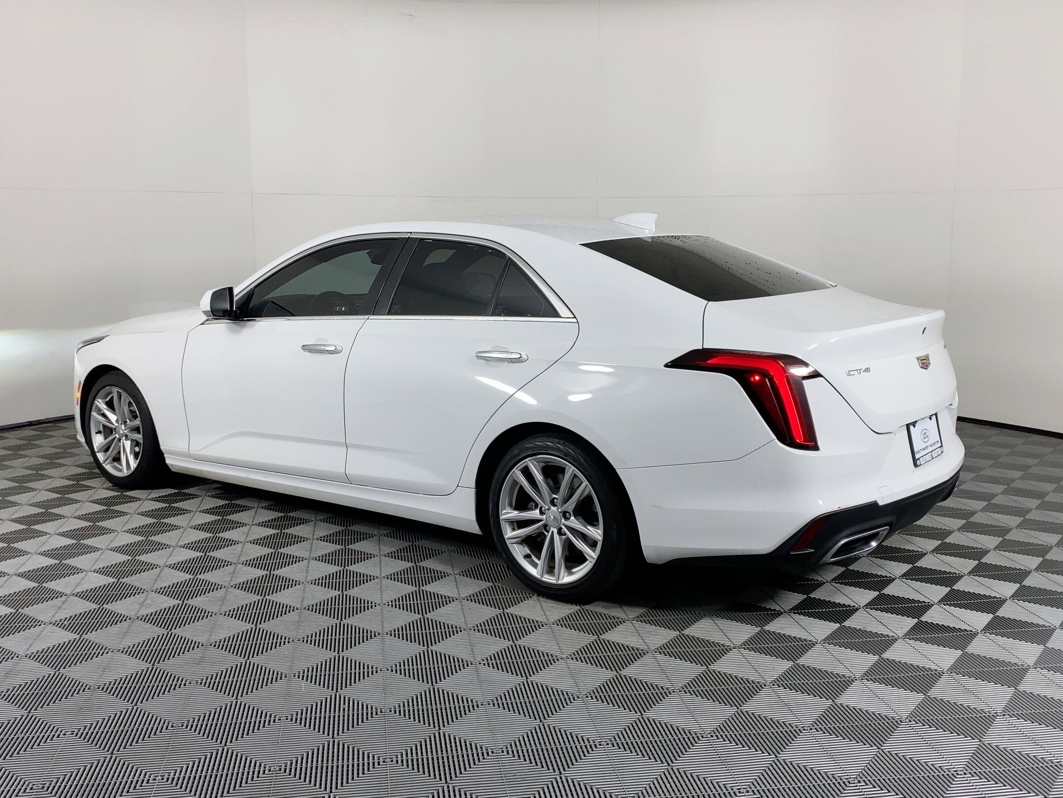 2021 Cadillac CT4 Luxury photo 3
