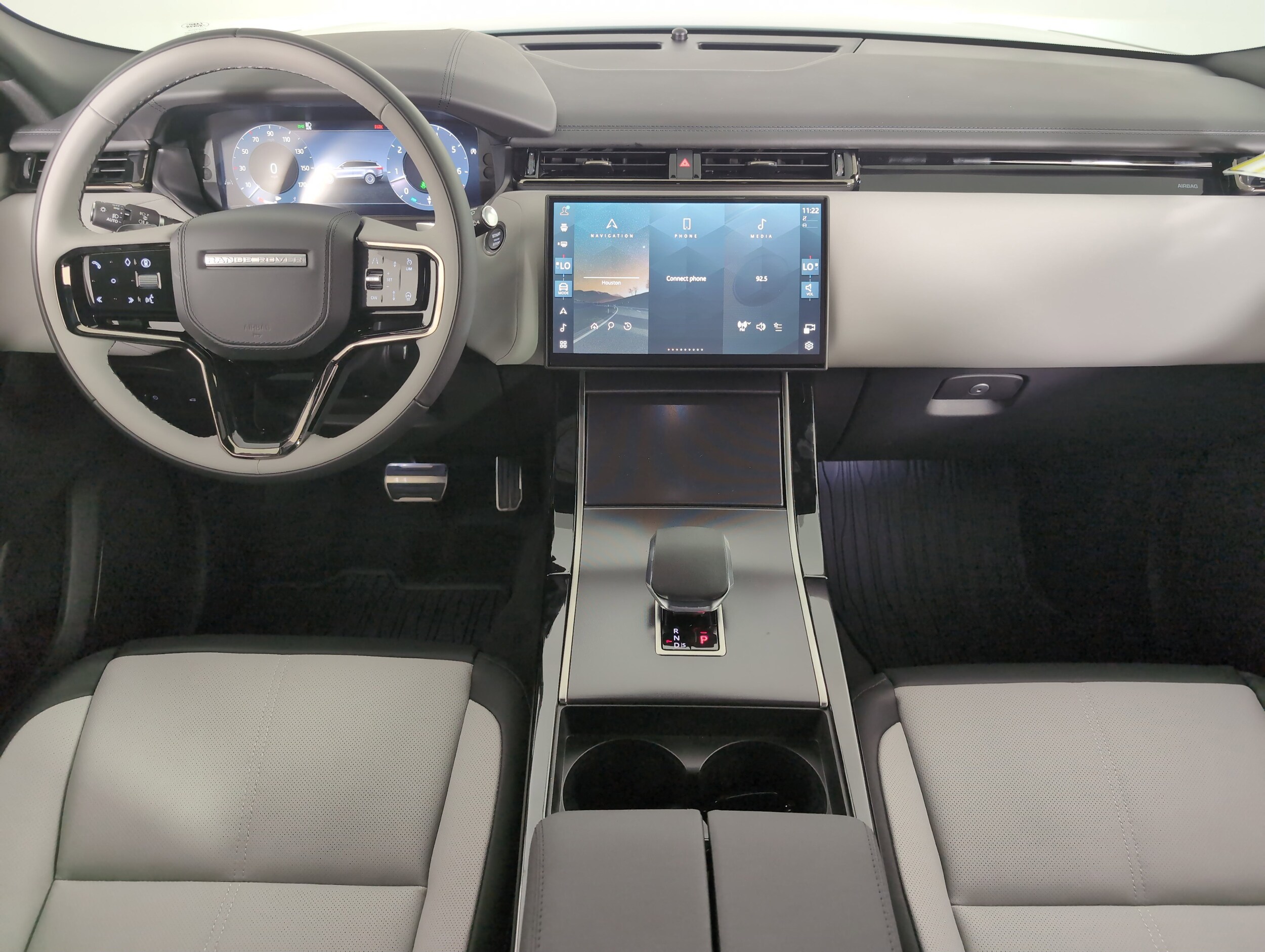 2026 Land Rover Range Rover Velar SE photo 4