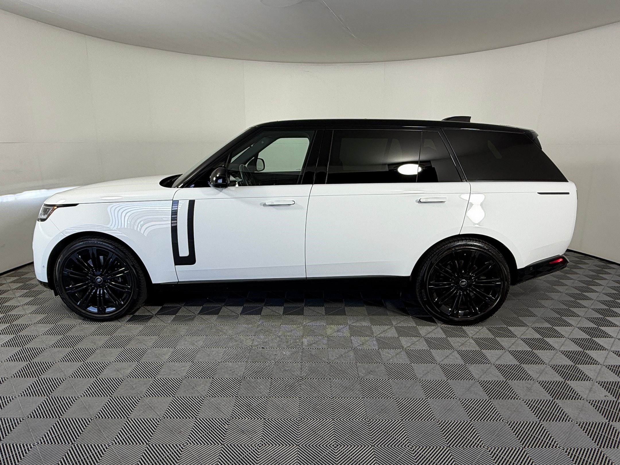 Range Rover SE SUV