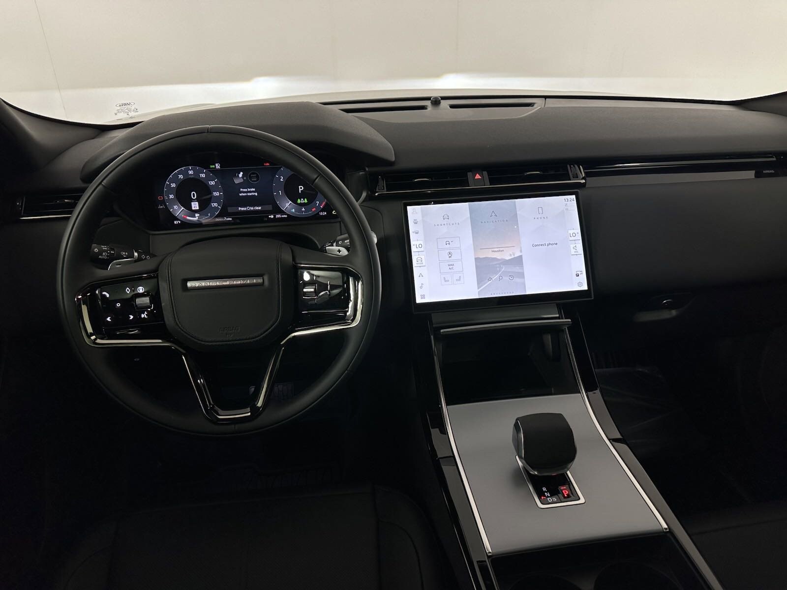 2025 Land Rover Range Rover Velar S photo 4