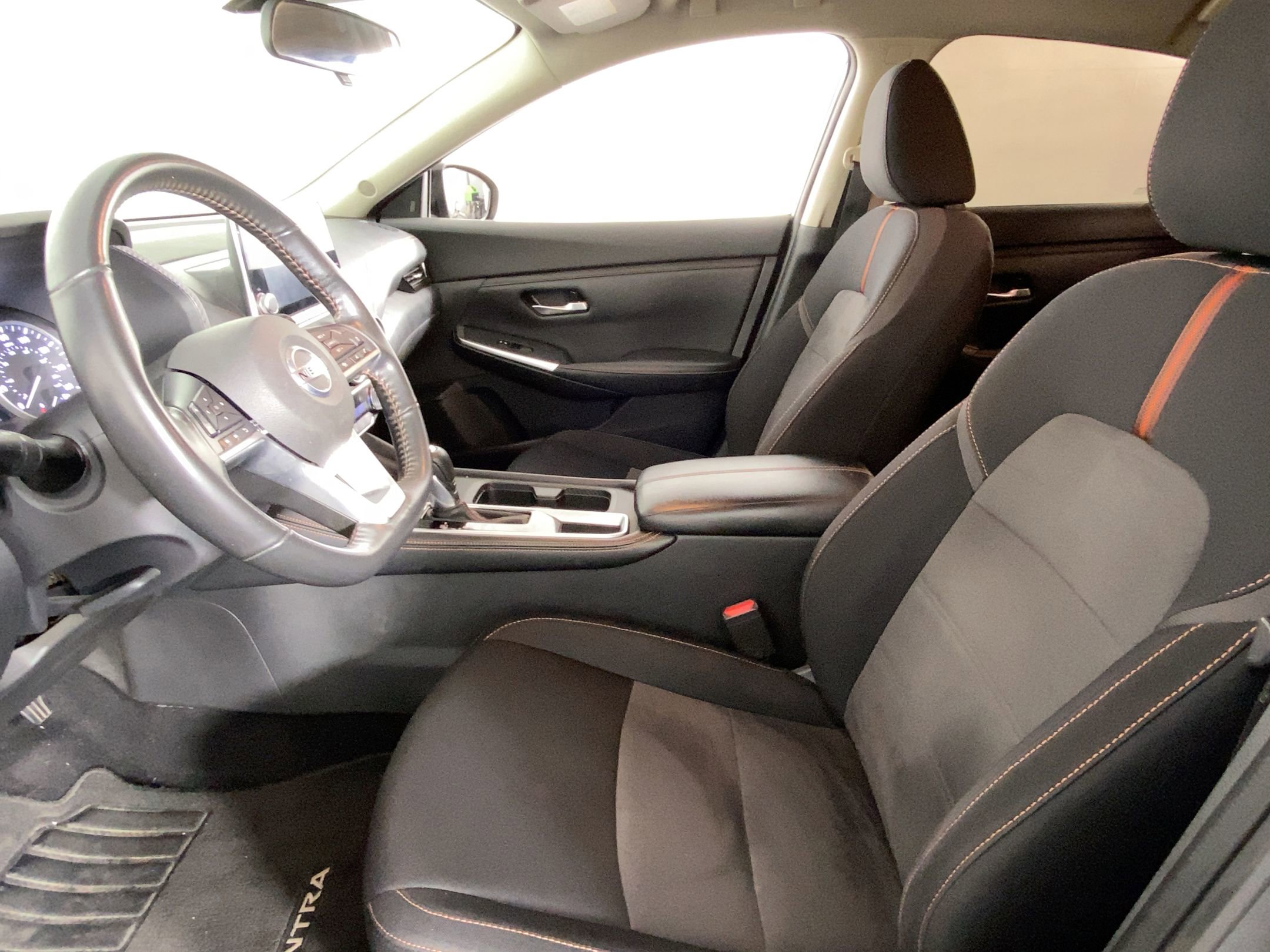 2021 Nissan Sentra SR photo 4