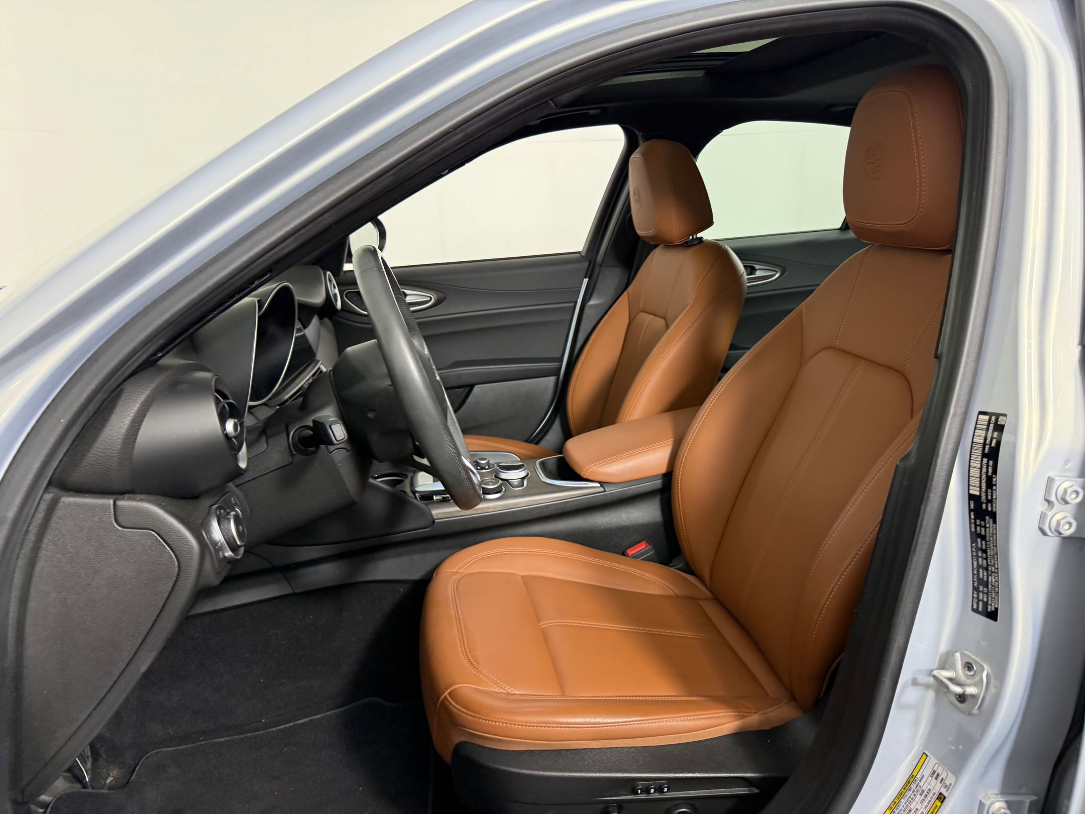 2022 Alfa Romeo Giulia Ti photo 4