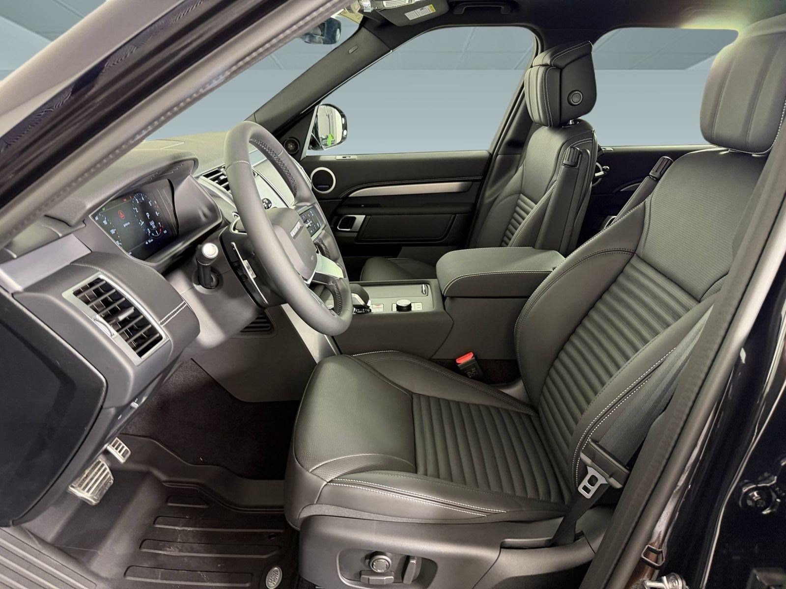 Discovery Dynamic SE SUV