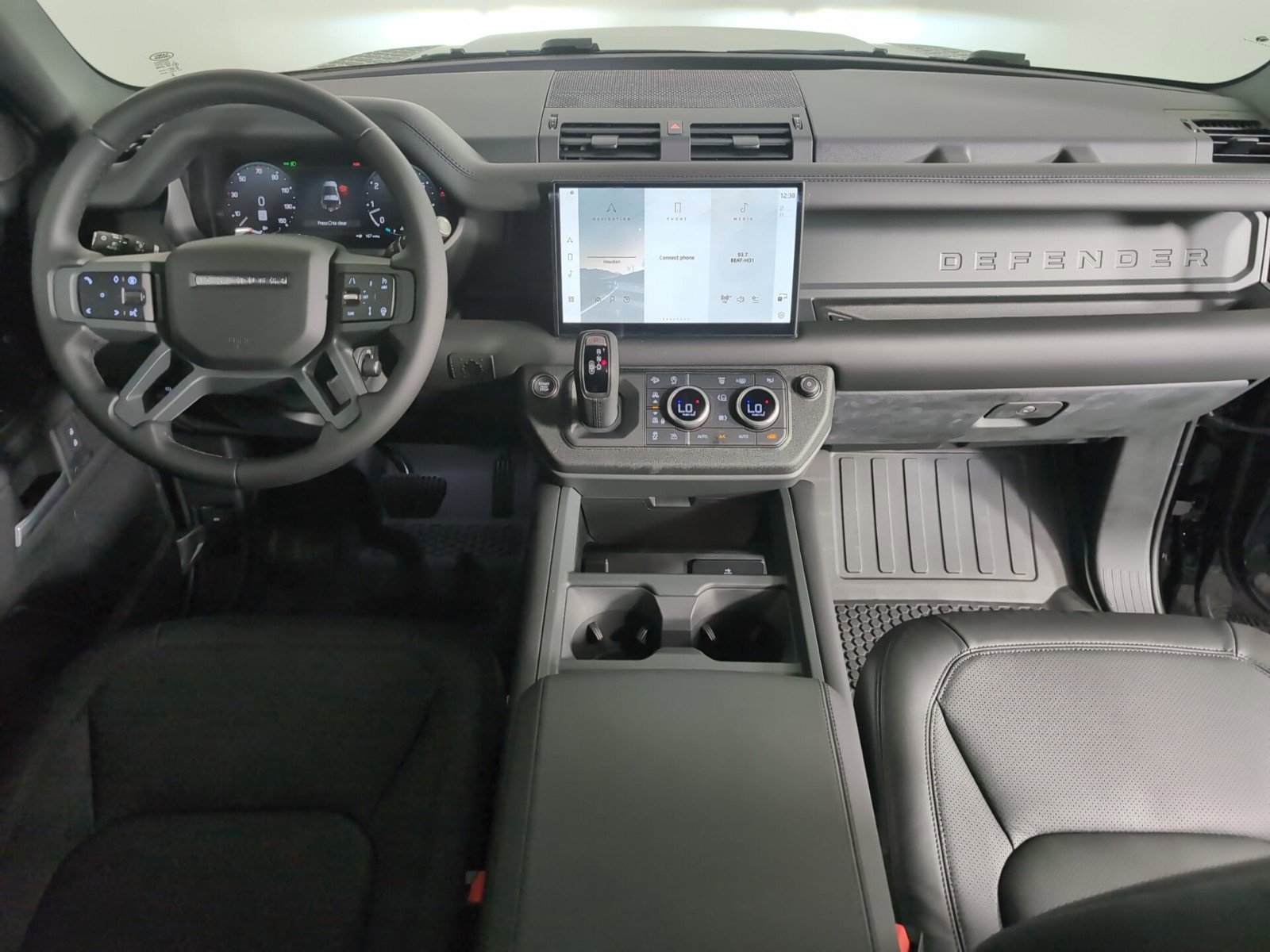 2025 Land Rover Defender 90 X-Dynamic SE photo 4