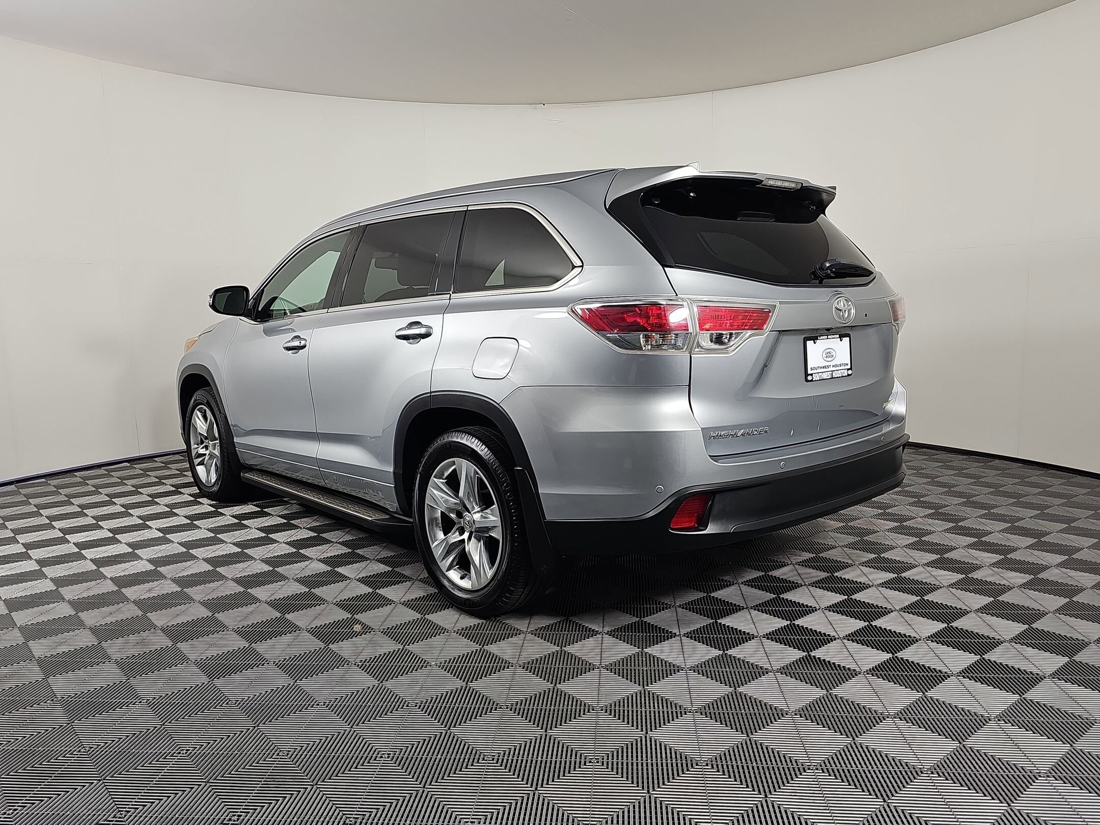 2014 Toyota Highlander Limited photo 2