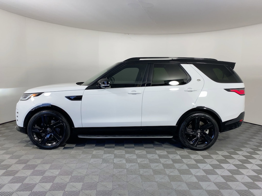 Certified 2025 Land Rover Discovery Dynamic SE SUV