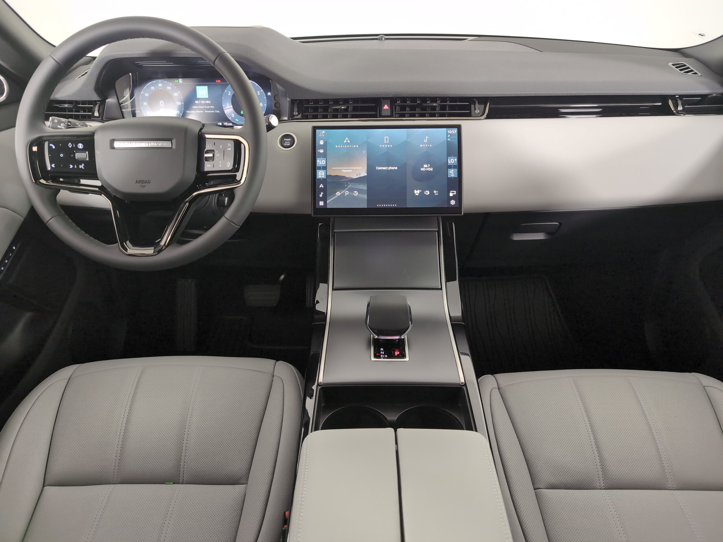 2026 Land Rover Range Rover Evoque S photo 4
