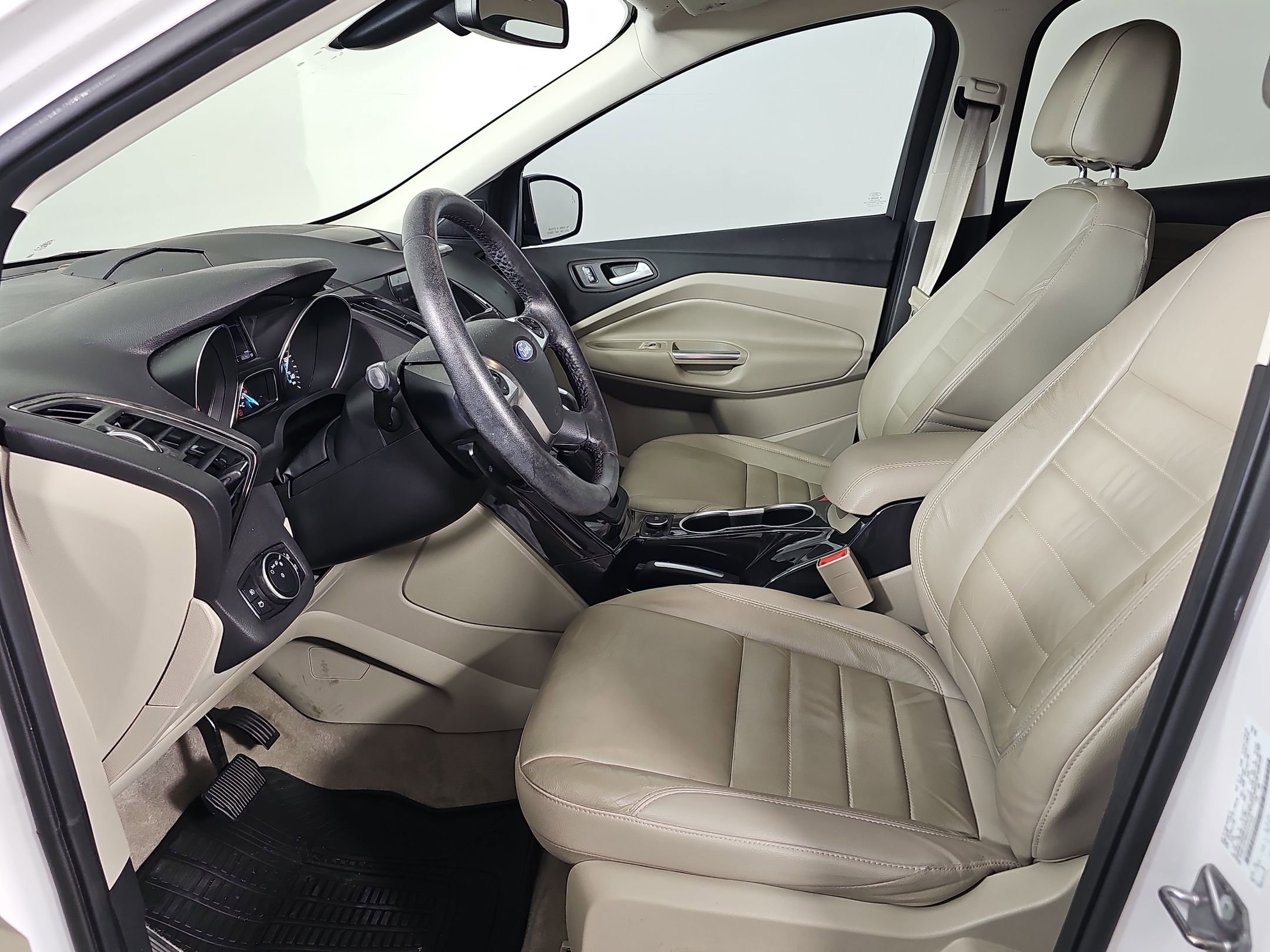 2016 Ford Escape Titanium photo 3