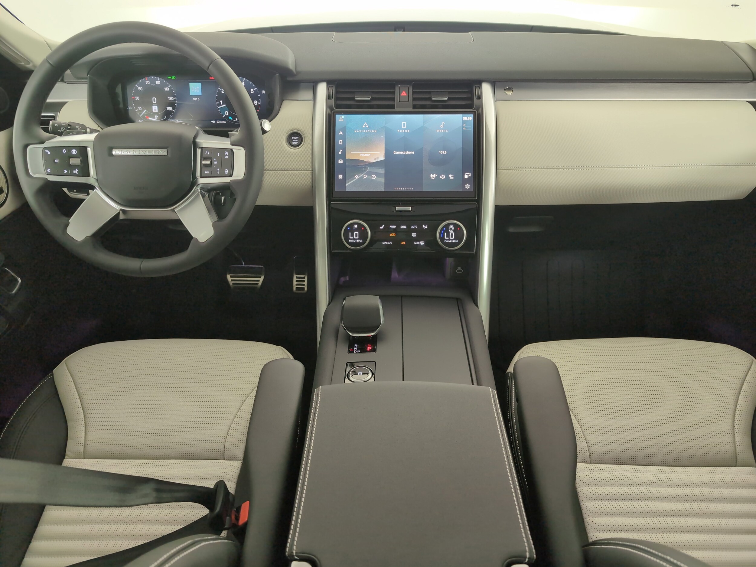 2025 Land Rover Discovery SE photo 4