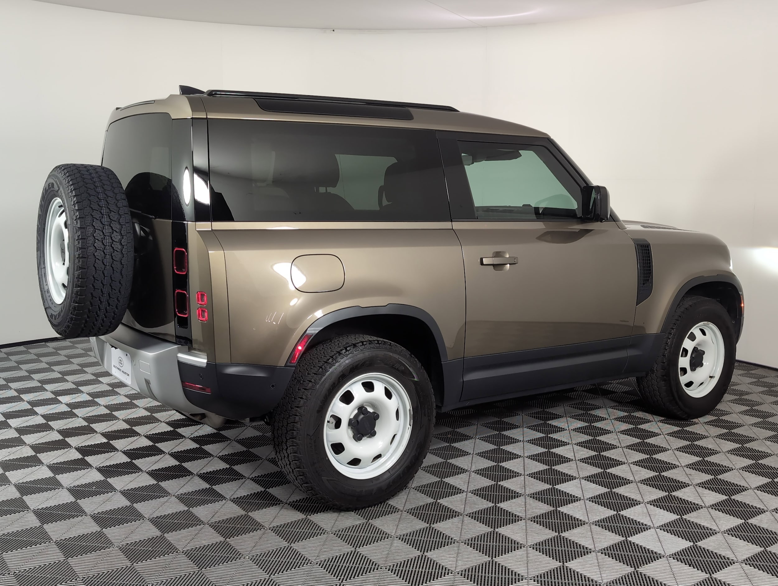 Used 2024 Land Rover Defender S with VIN SALEJ6EX8R2315814 for sale in Houston, TX