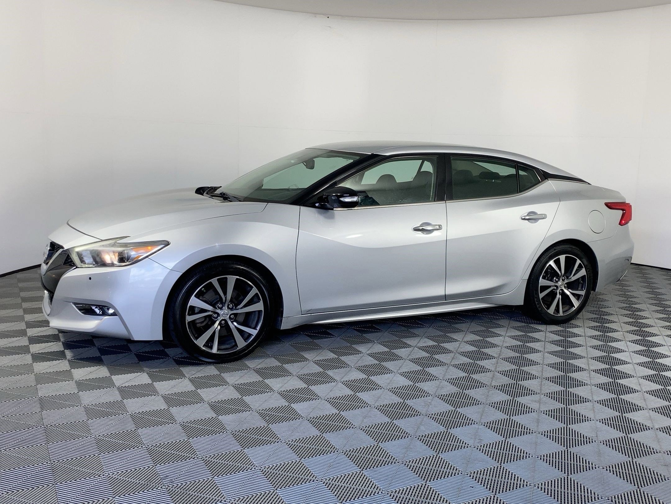 2017 Nissan Maxima