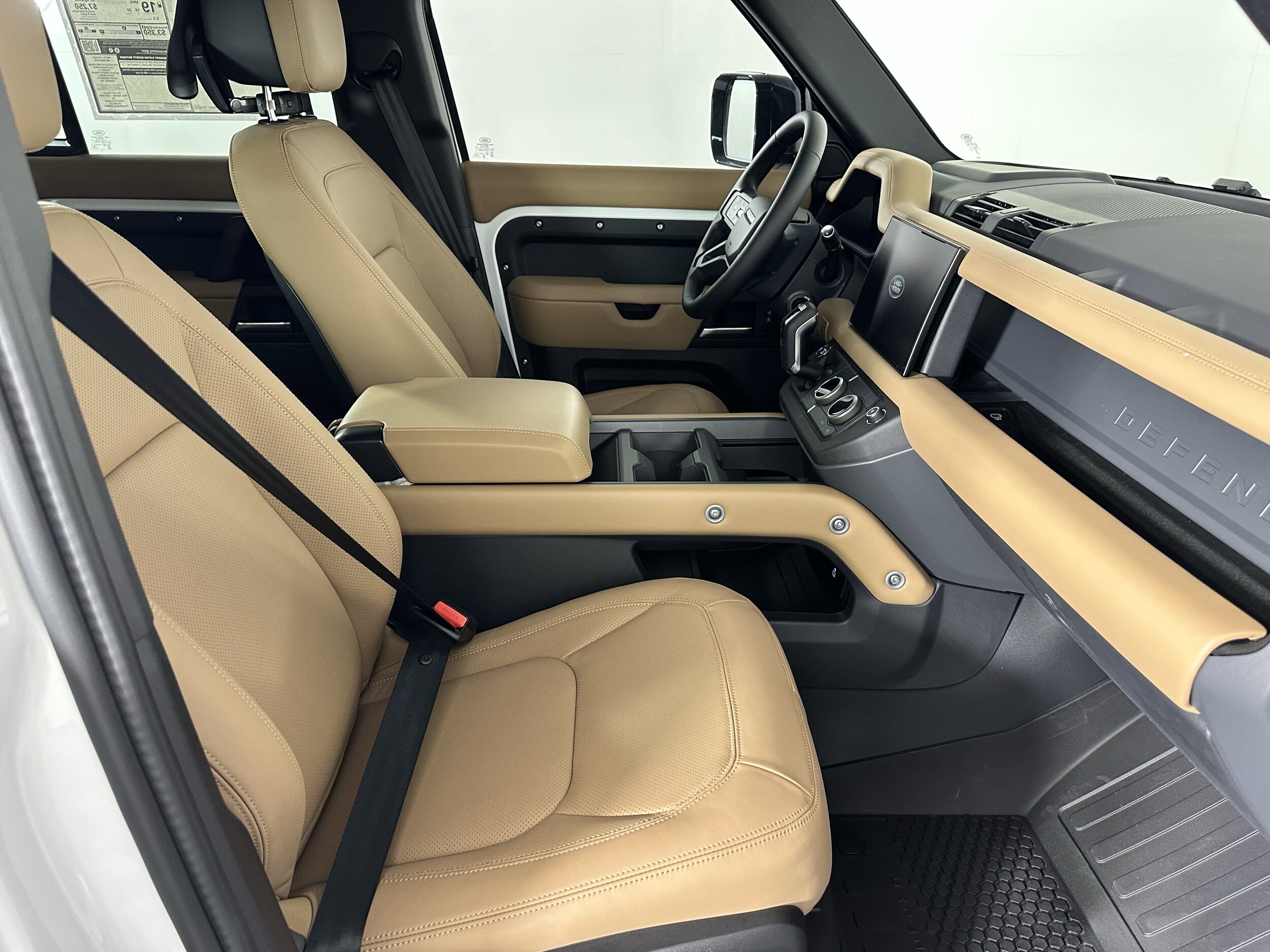 2025 Land Rover Defender S photo 3