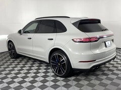 Used 2023 Porsche Cayenne Platinum Edition SUV for sale in Houston