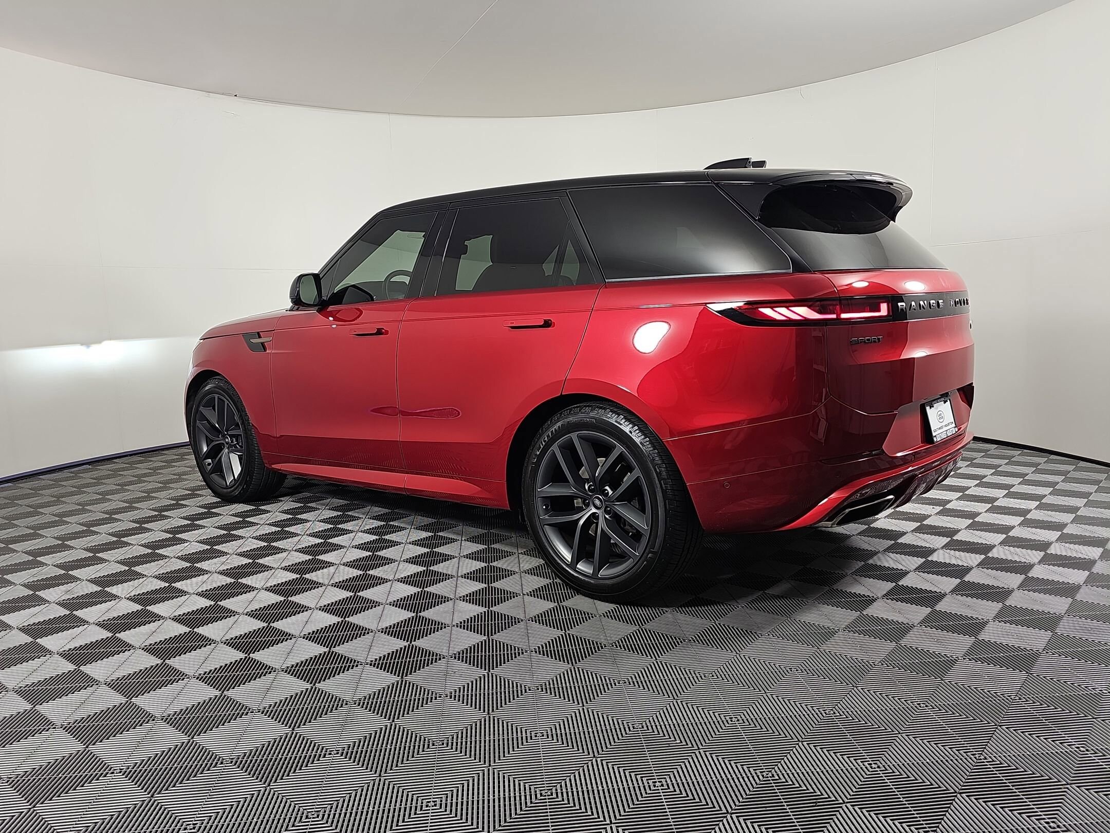2023 Land Rover Range Rover Sport SE photo 3