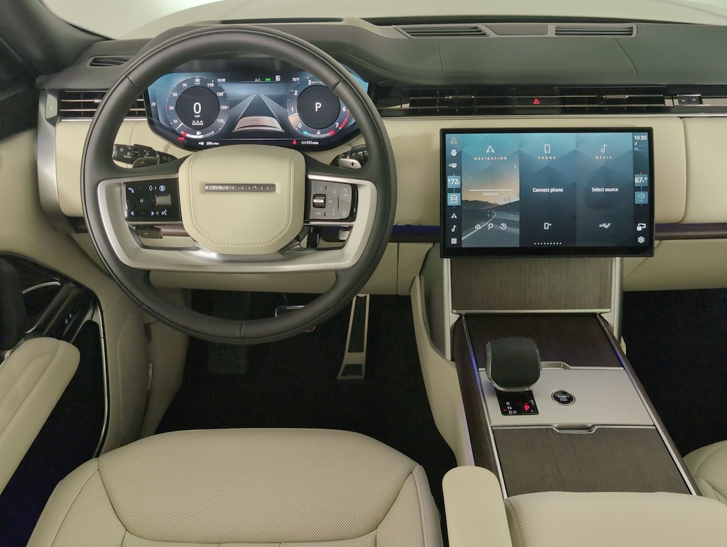 New 2025 Land Rover Range Rover P400 SE SUV