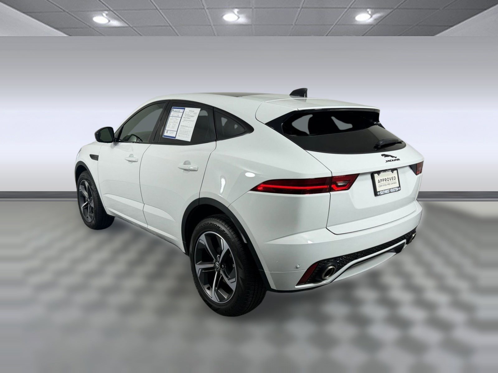 E-PACE R-Dynamic SE SUV