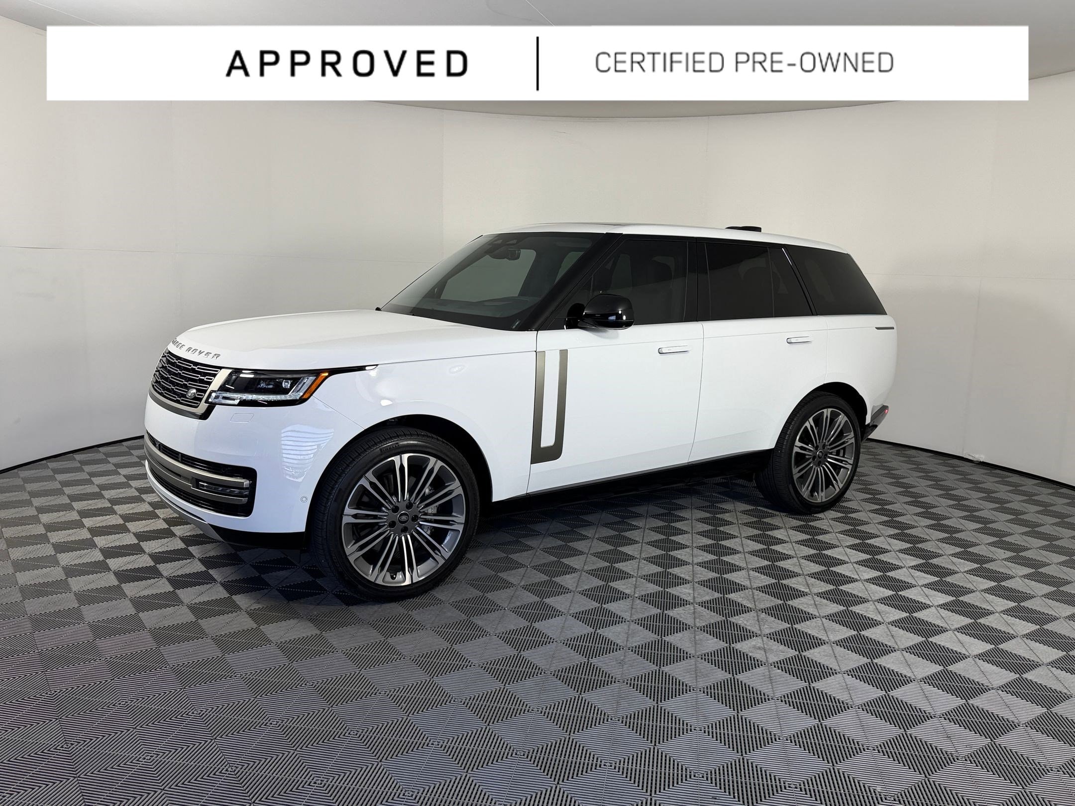 2025 Land Rover Range Rover 3.0 SE SWB's photo