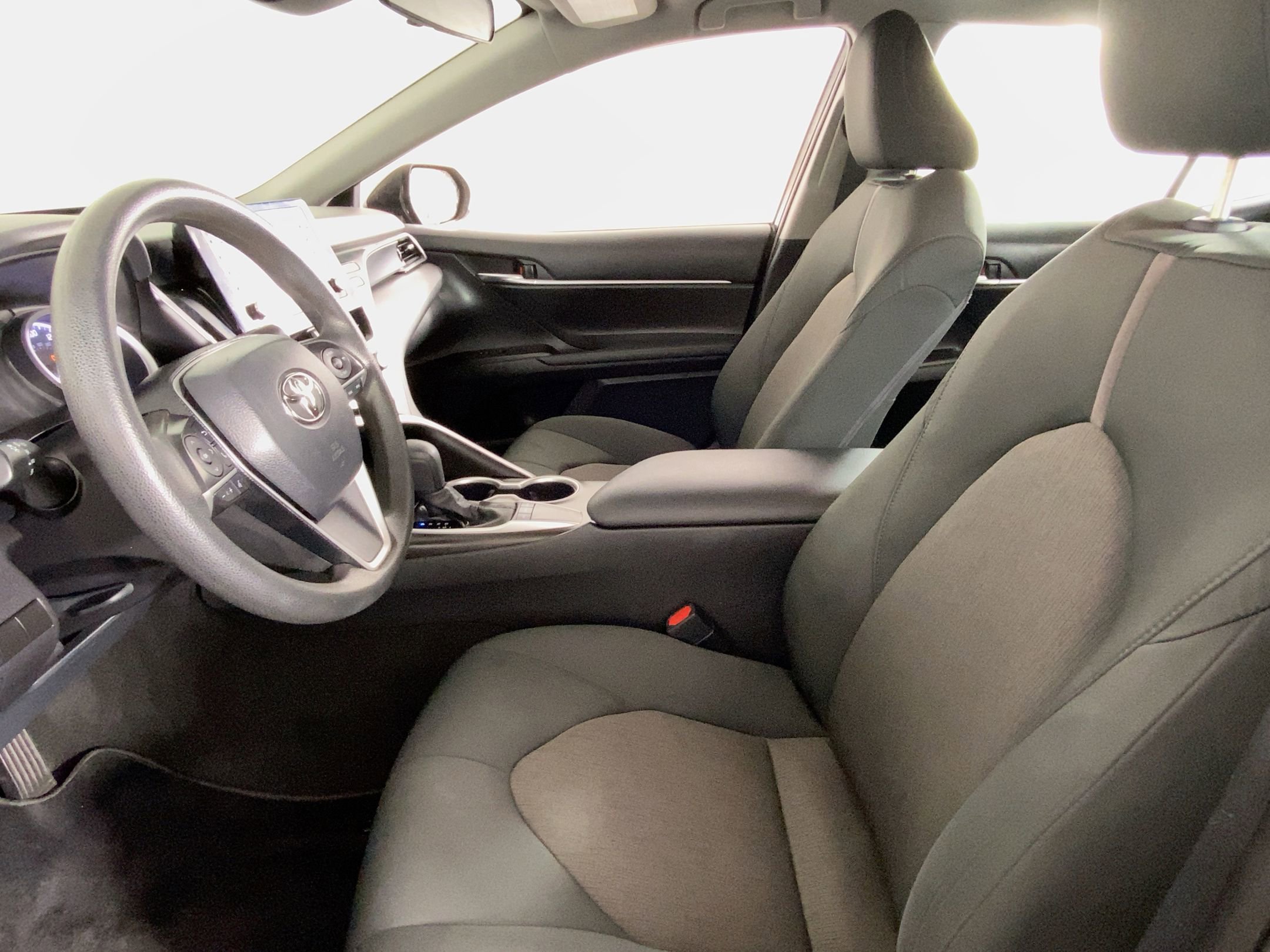 2023 Toyota Camry LE photo 3