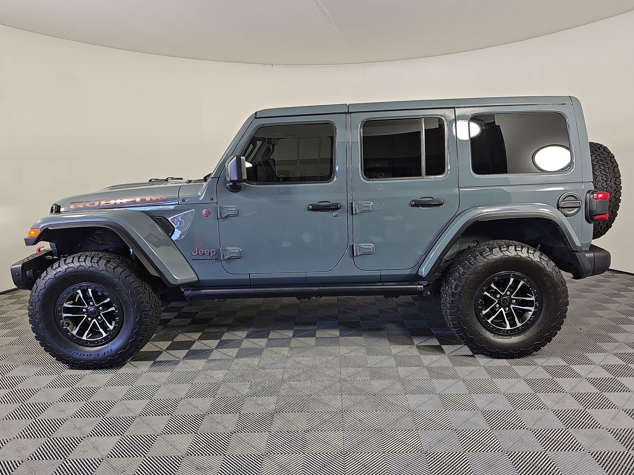 2024 Jeep Wrangler Rubicon X photo 2