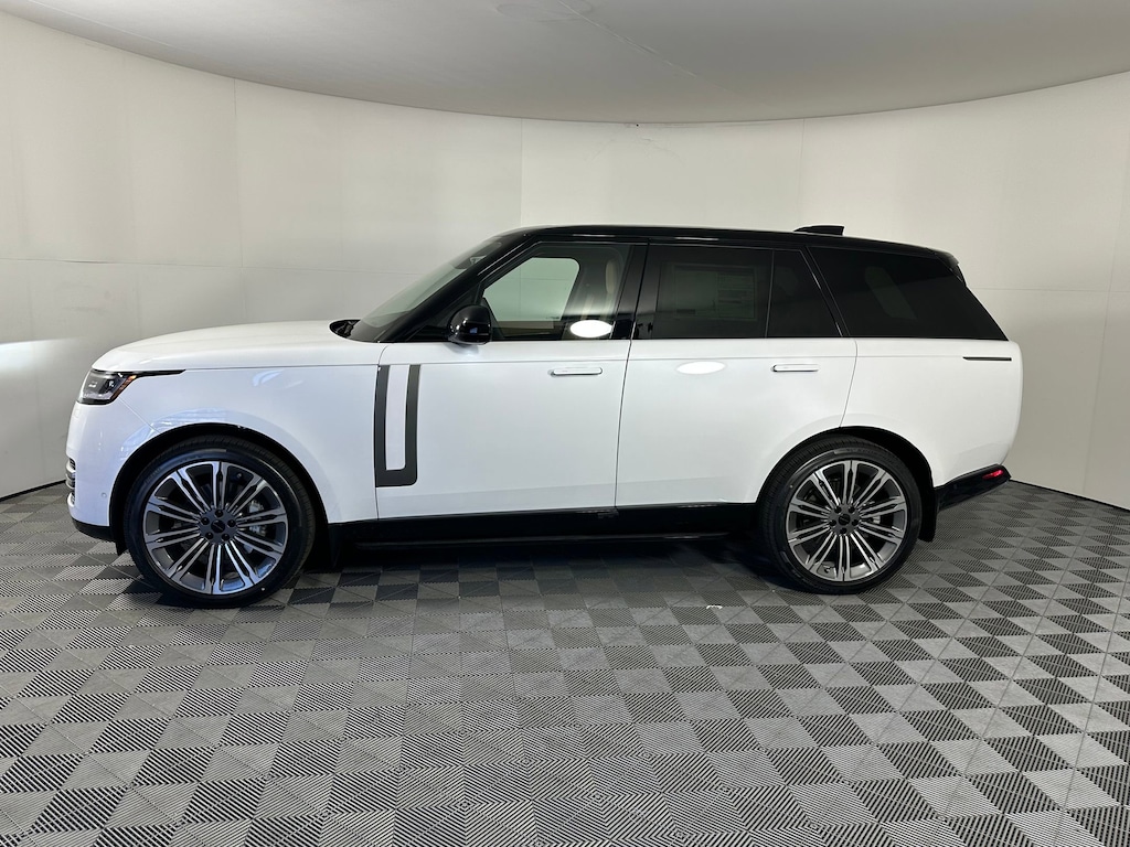 New 2026 Land Rover Range Rover P400 SE SUV