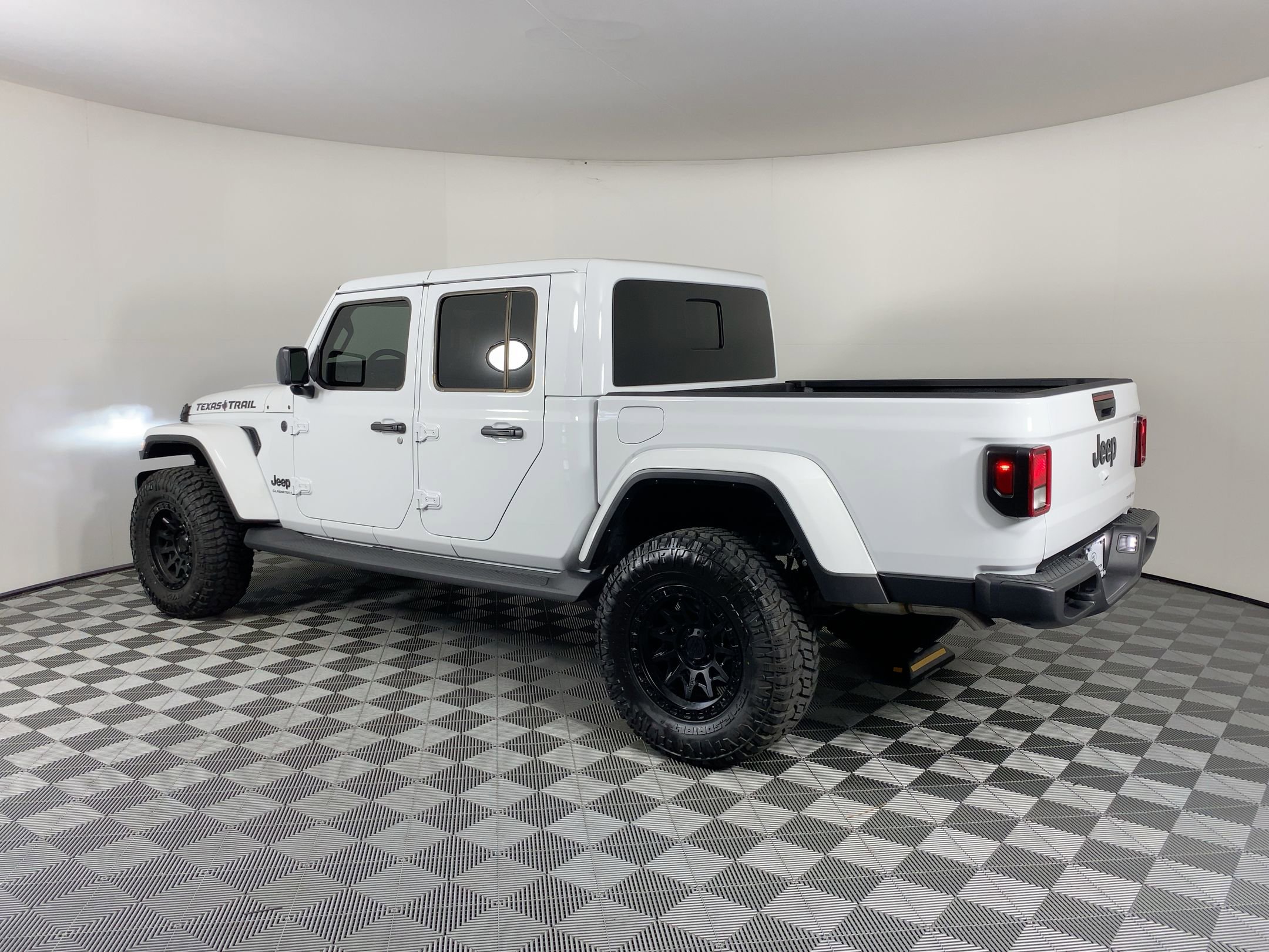 2025 Jeep Gladiator Texas Trail photo 3