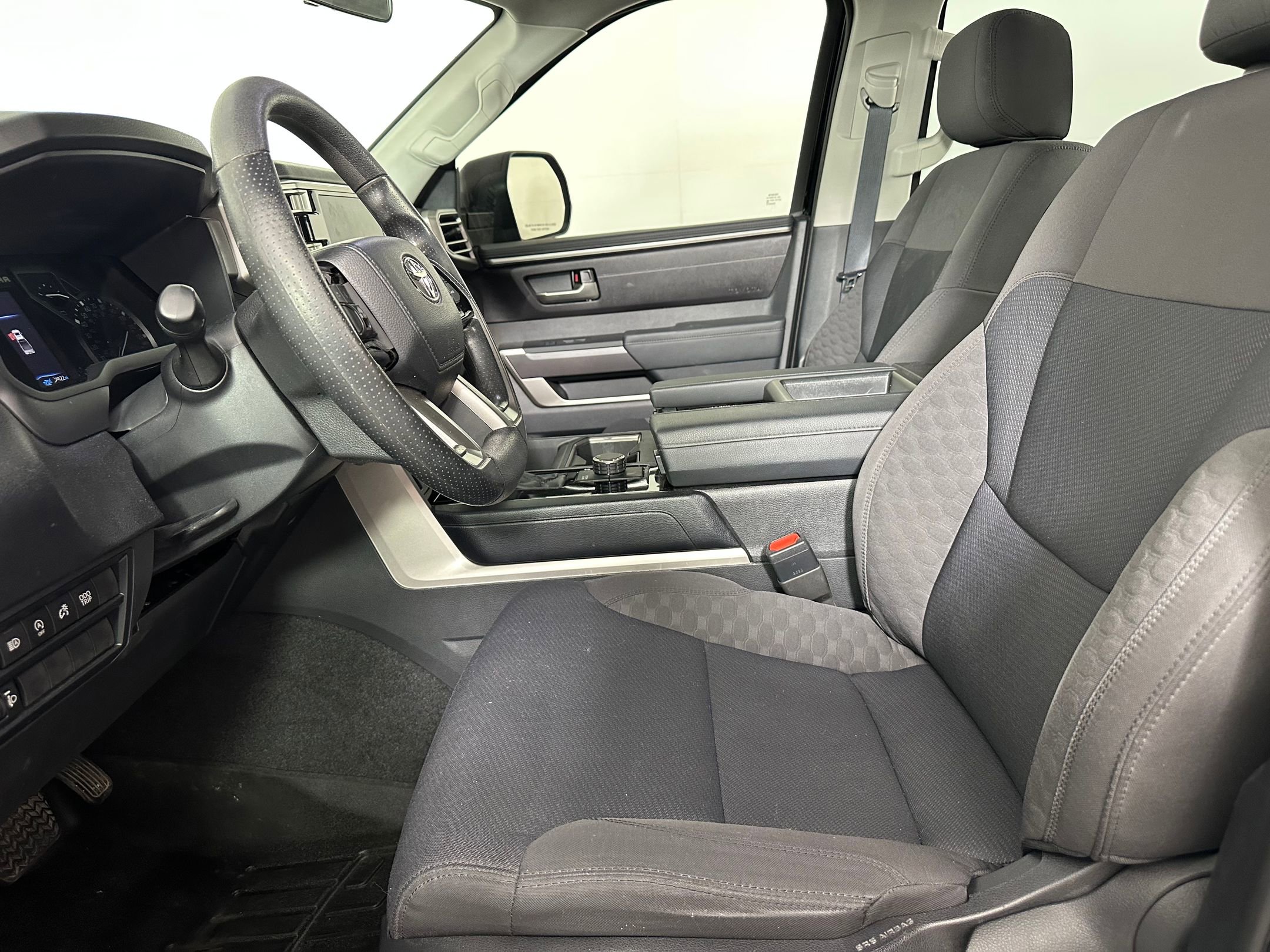 2023 Toyota Tundra SR5 photo 4