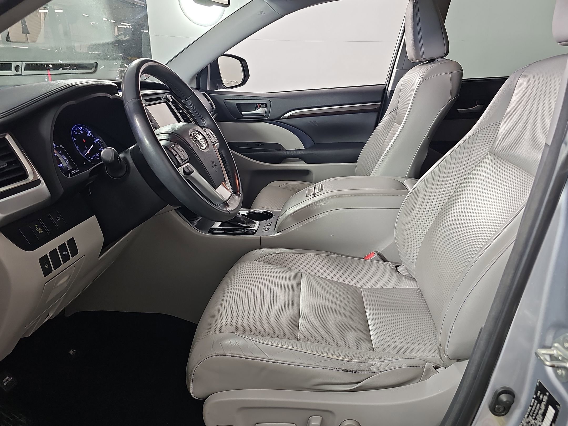 2014 Toyota Highlander Limited photo 3