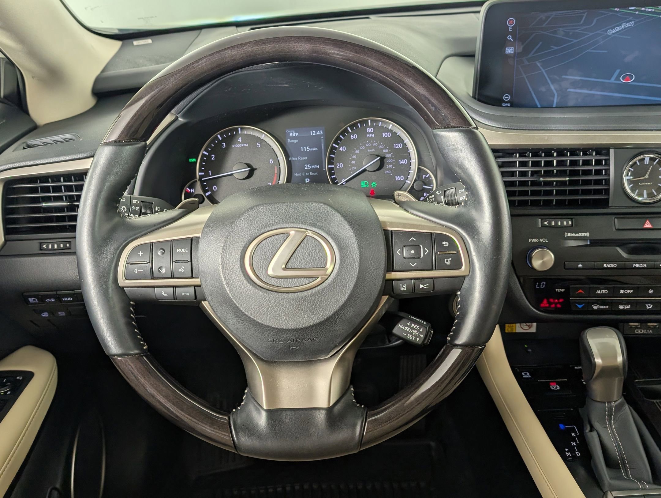 2022 Lexus RX 350L Luxury photo 4