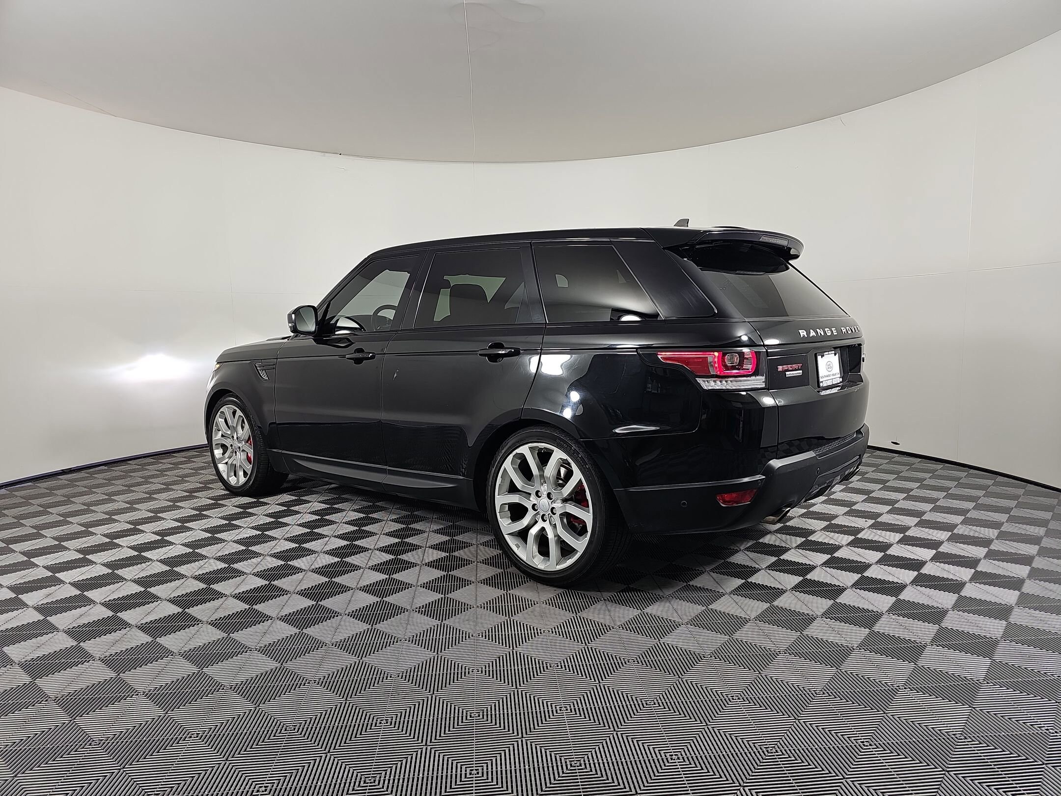 2016 Land Rover Range Rover Sport SuperCharged photo 2