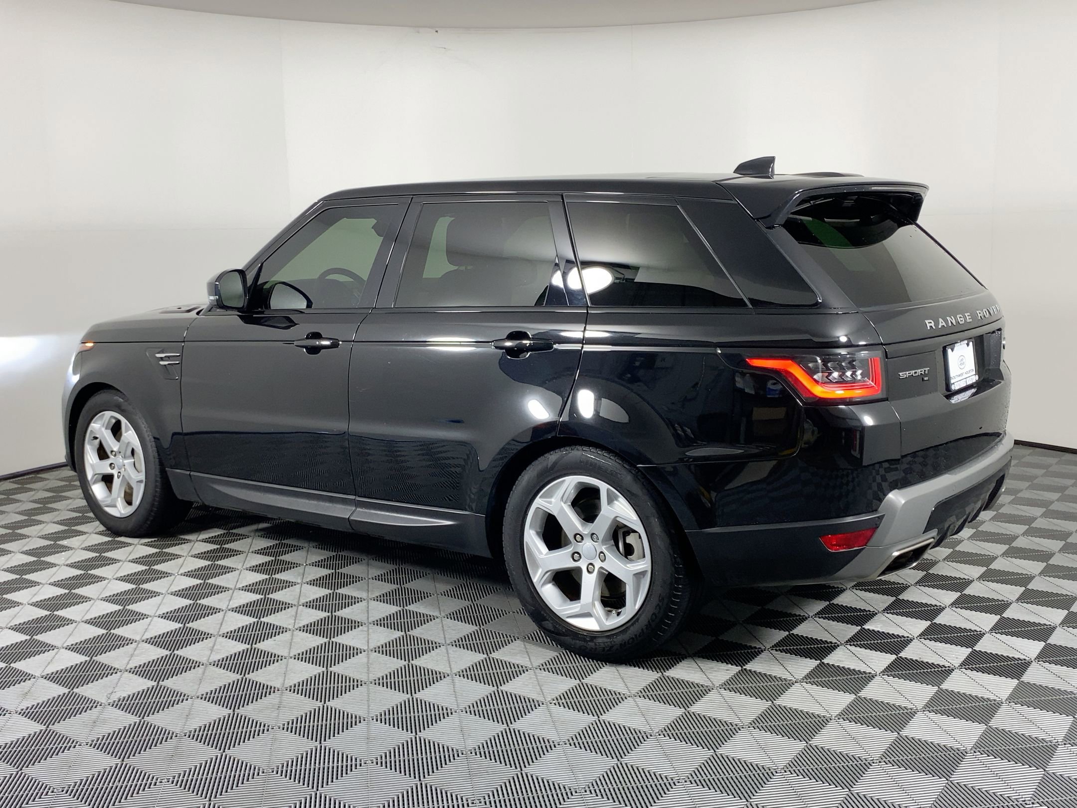 2022 Land Rover Range Rover Sport SE photo 2