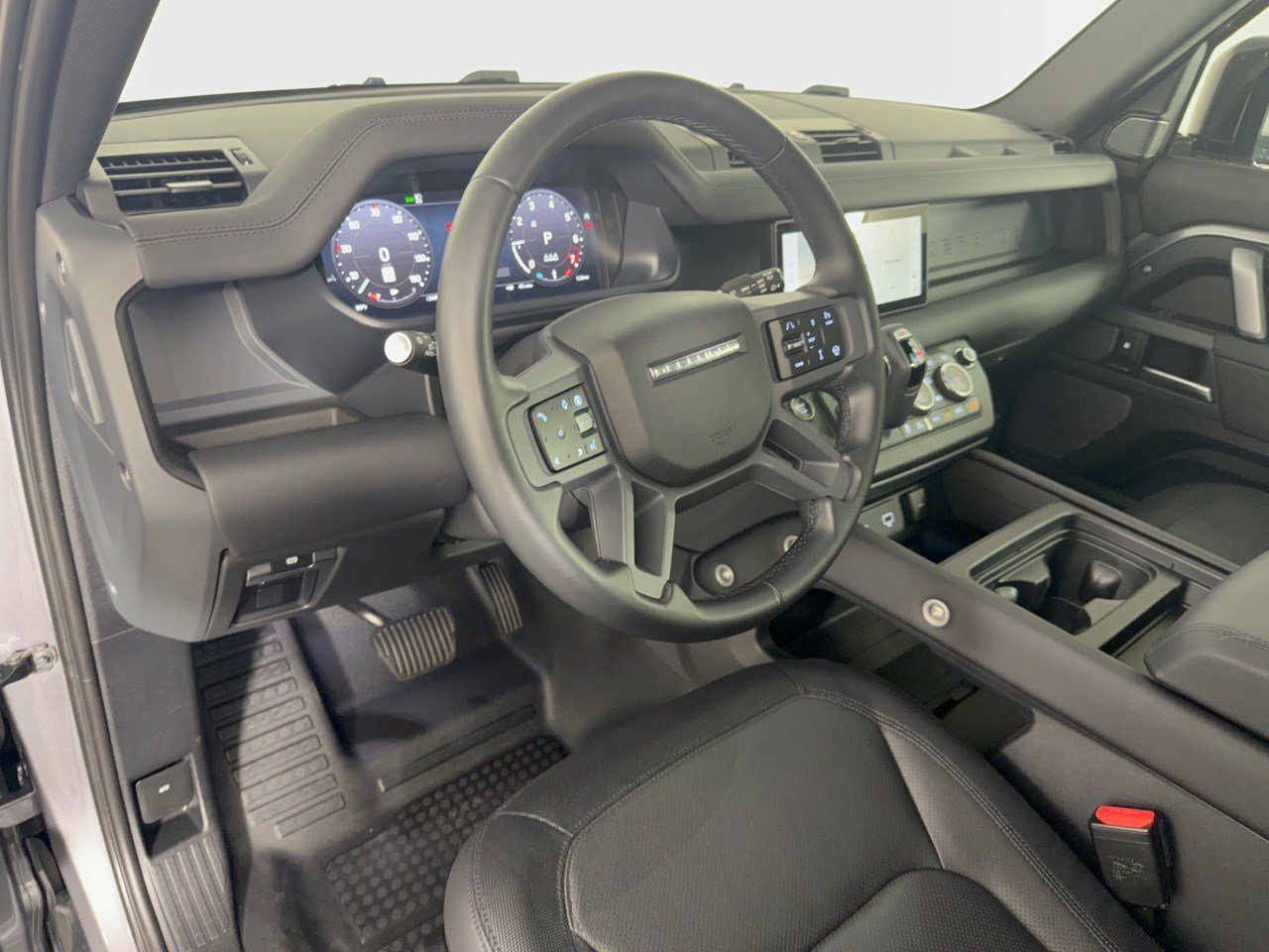 2024 Land Rover Defender X-Dynamic SE - Photo 4