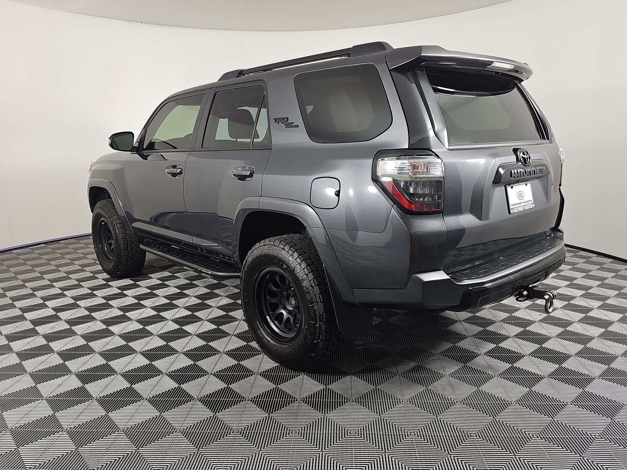 2020 Toyota 4Runner TRD Premium photo 3