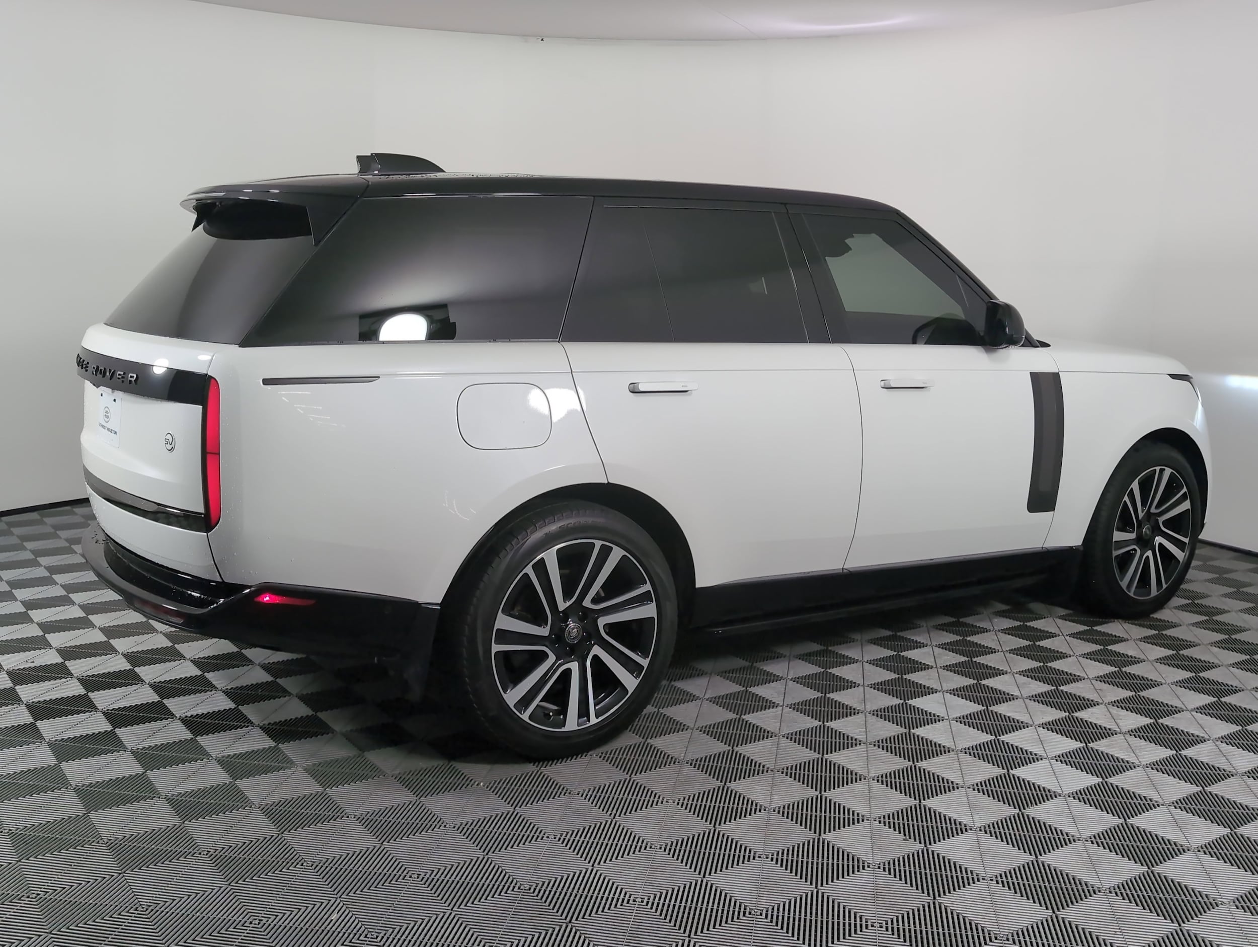 Used 2023 Land Rover Range Rover SV with VIN SALKU9E77PA040600 for sale in Houston, TX