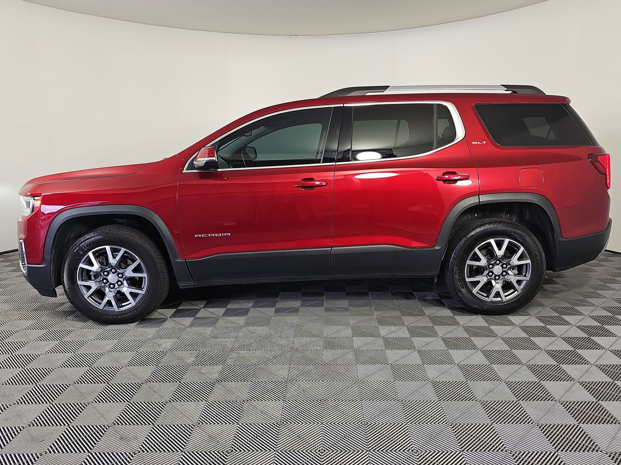 2023 Gmc Acadia SLT photo 2