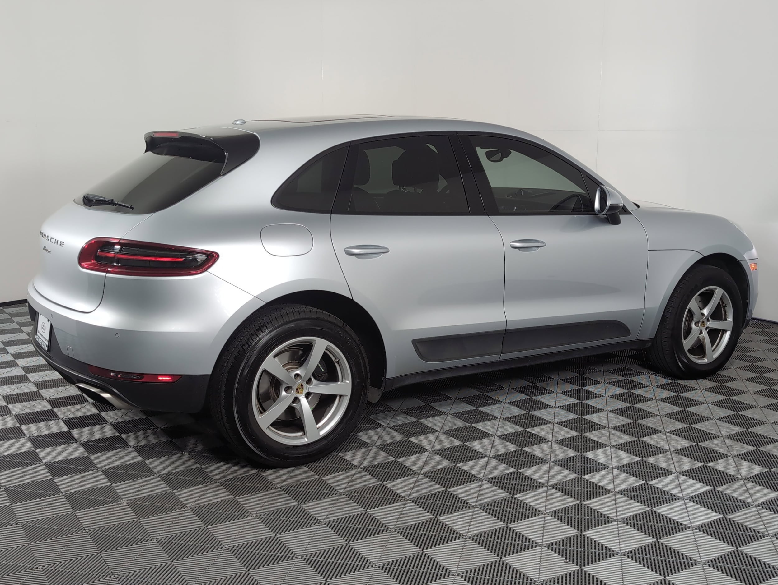Used 2017 Porsche Macan Base with VIN WP1AA2A50HLB04374 for sale in Houston, TX