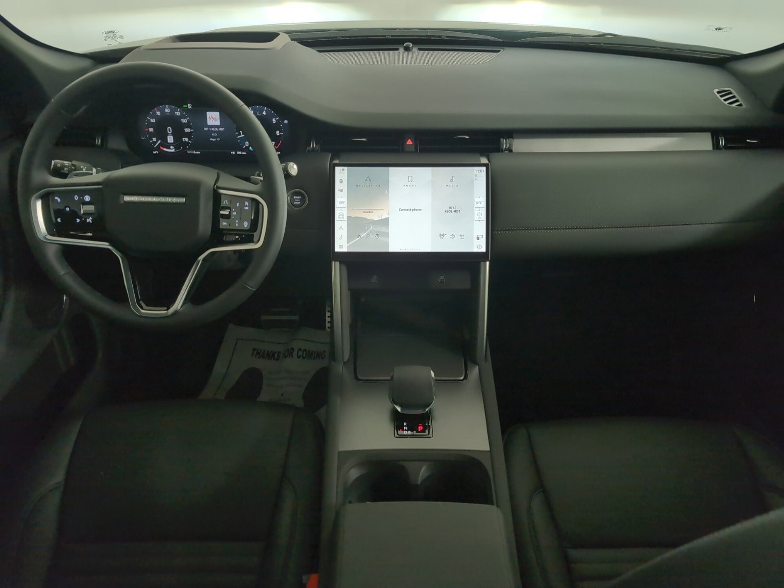 2025 Land Rover Discovery Sport Dynamic SE photo 4