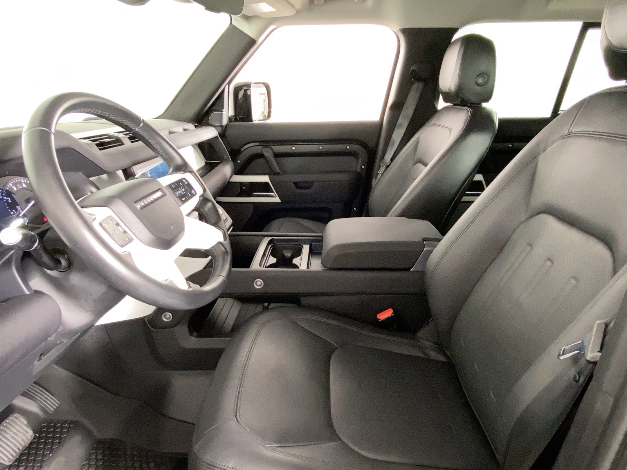 2022 Land Rover Defender 110 photo 3