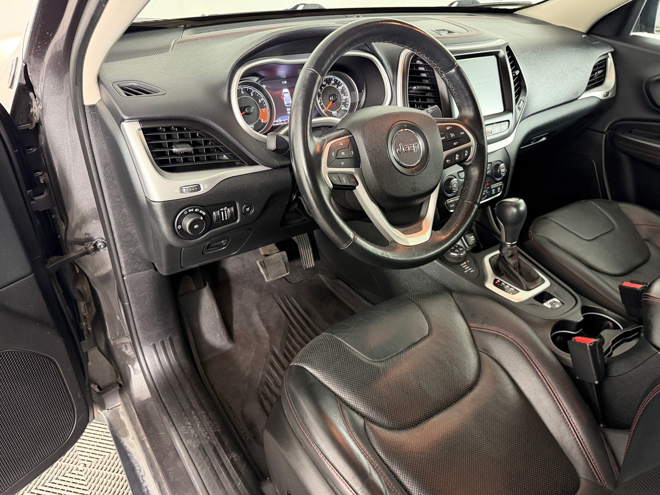 Cherokee Trailhawk SUV
