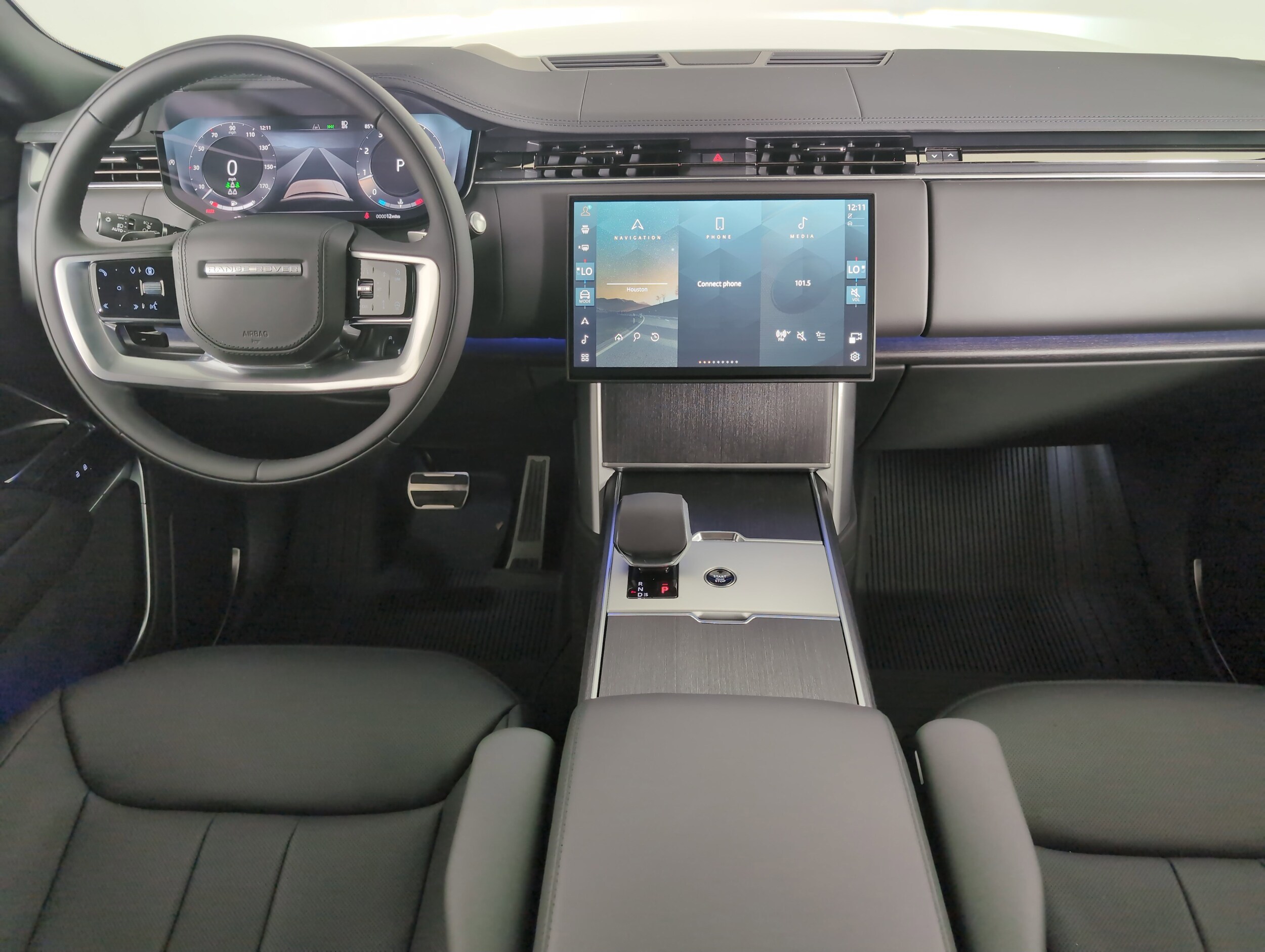 2025 Land Rover Range Rover SE photo 4