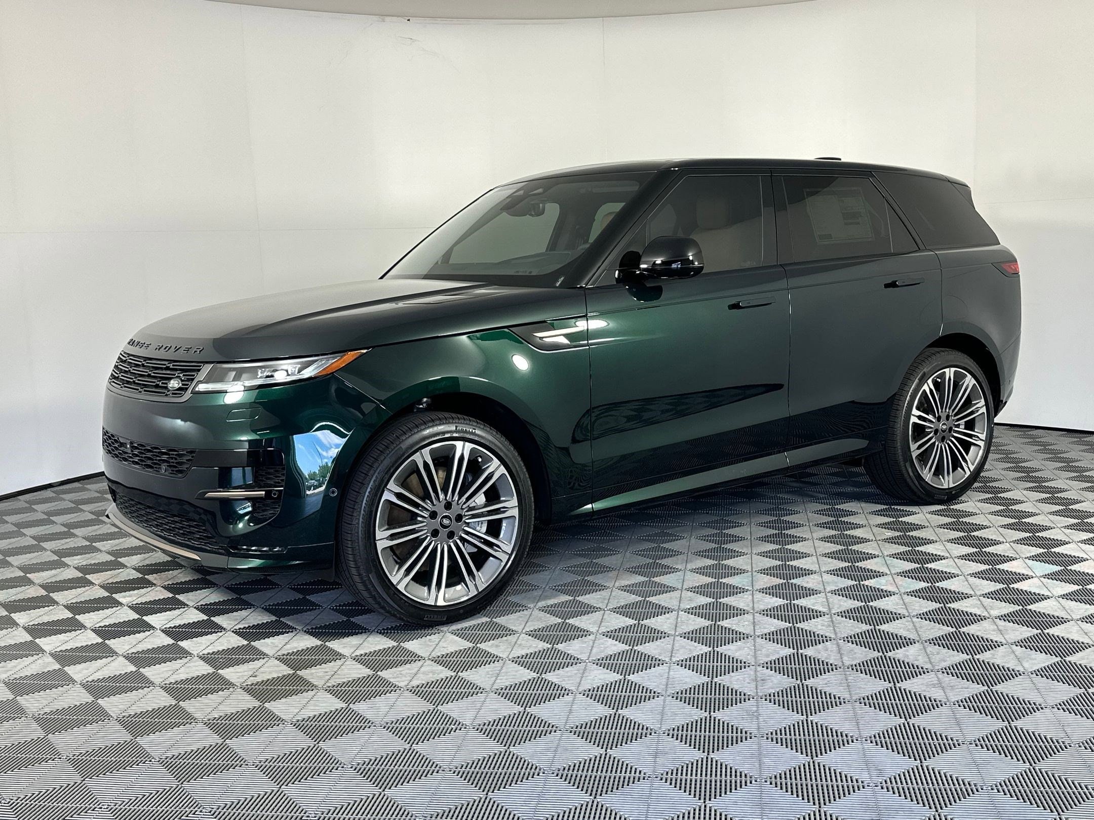 2025 Land Rover Range Rover Sport Dynamic SE's photo