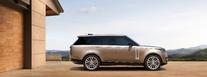 2023-LandRover-RangeRover-StandardWheelbase-FirstEdition-SUV-L01-840x314.jpg