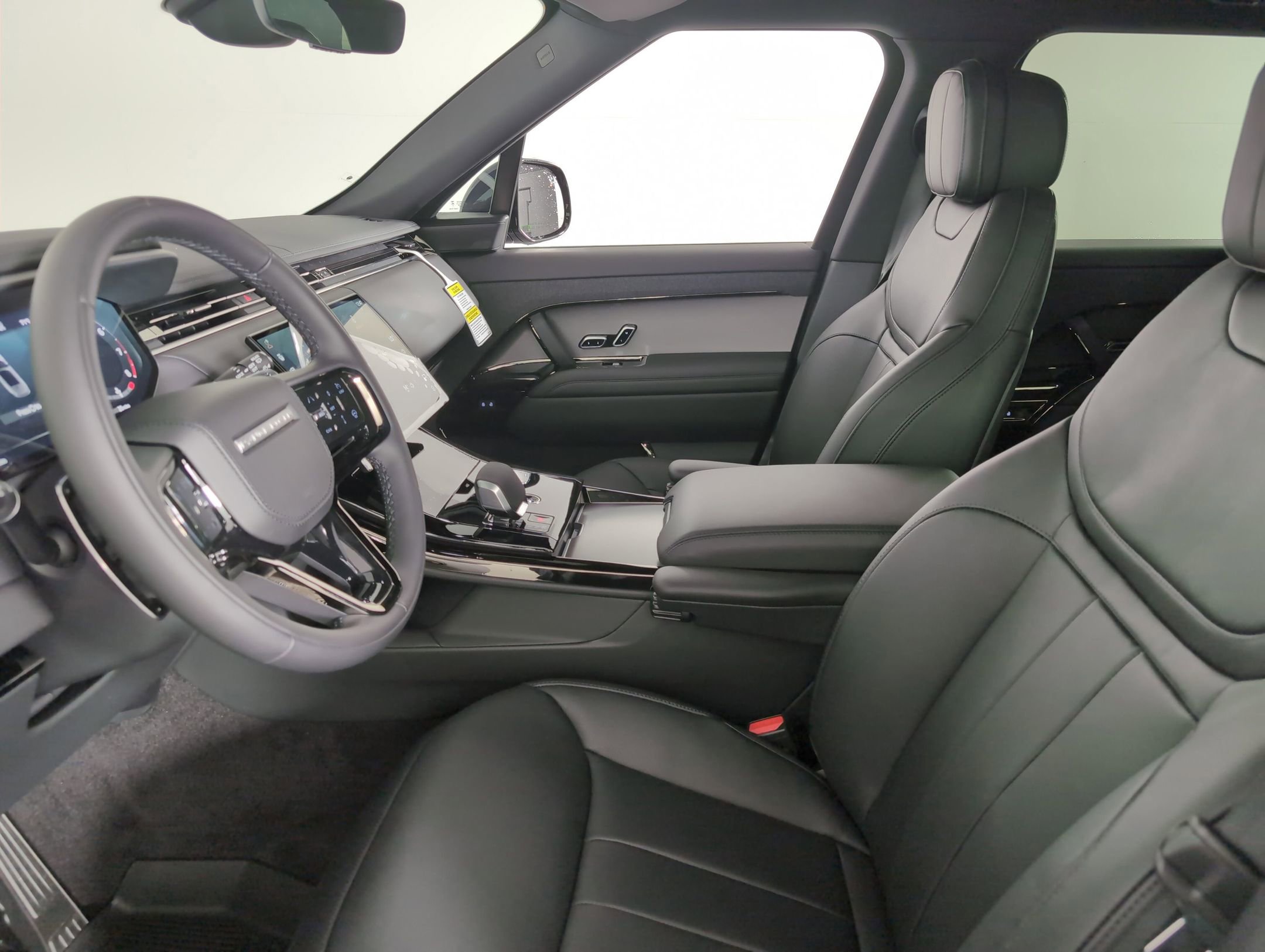 2025 Land Rover Range Rover Sport P530 Dynamic SE photo 4