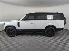 2025 Land Rover Defender 130 V8 SUV
