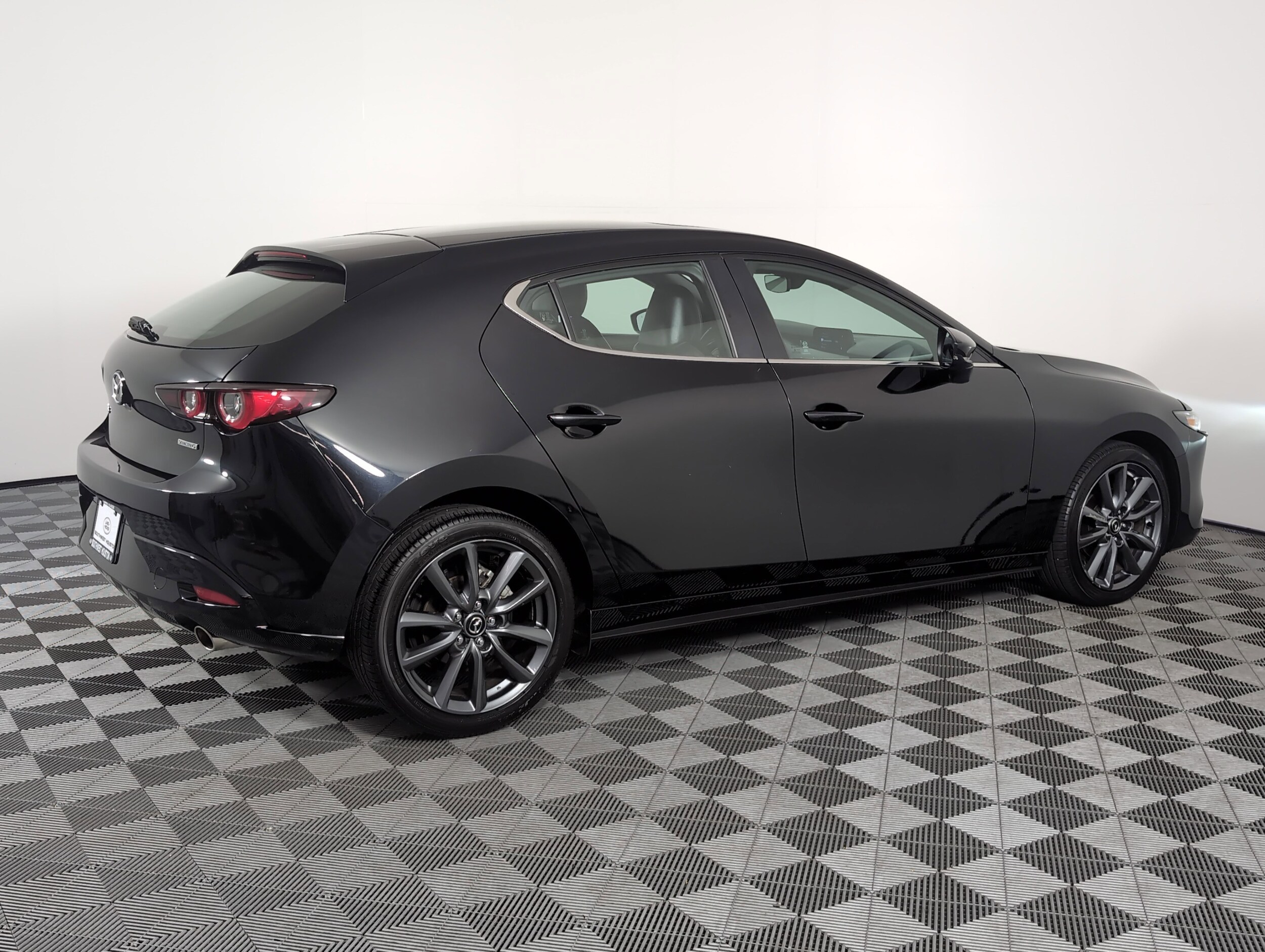 2024 Mazda Mazda3 Hatchback 2.5 s Preferred photo 2
