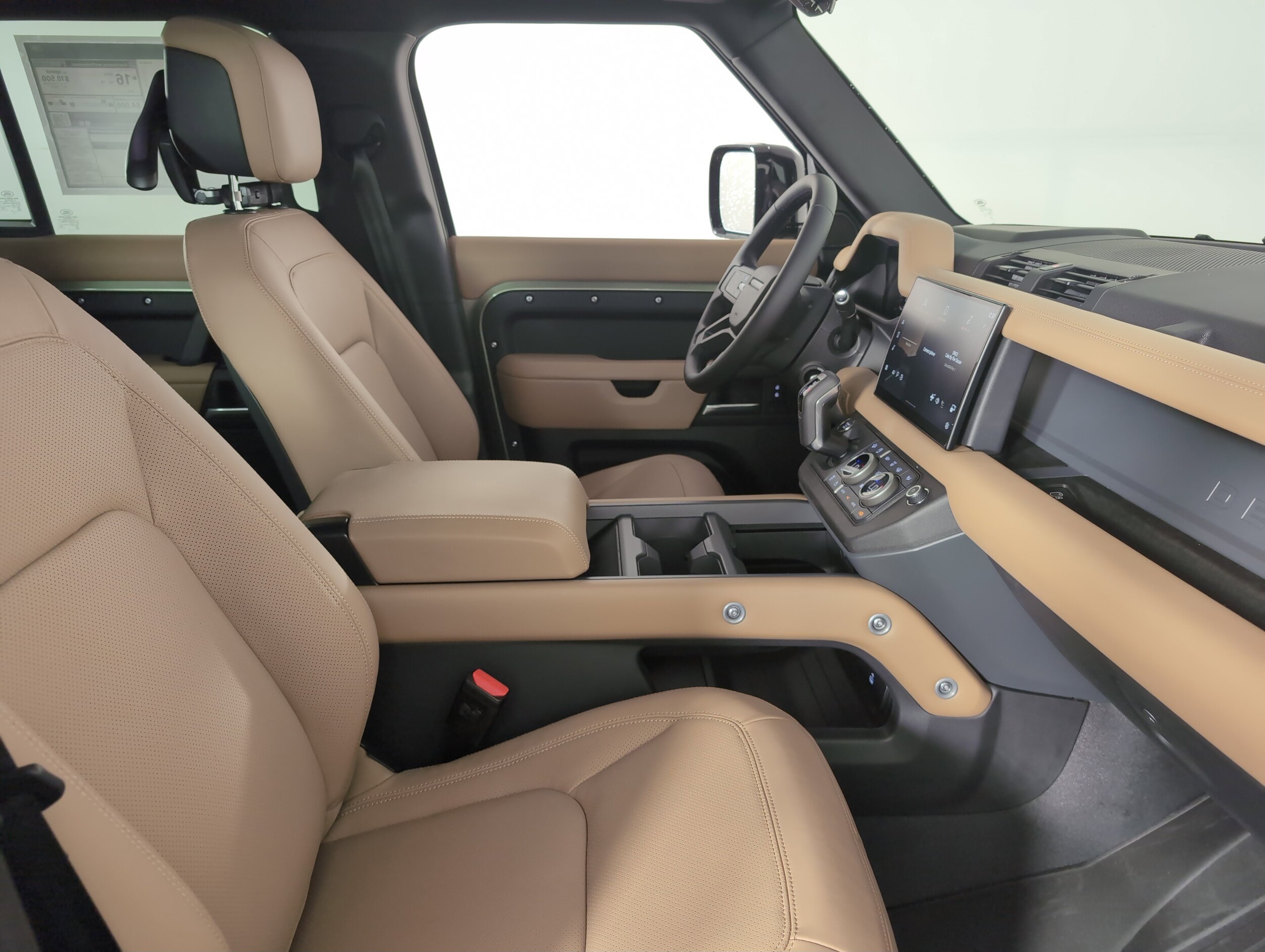 2025 Land Rover Defender 110 X-Dynamic SE photo 3